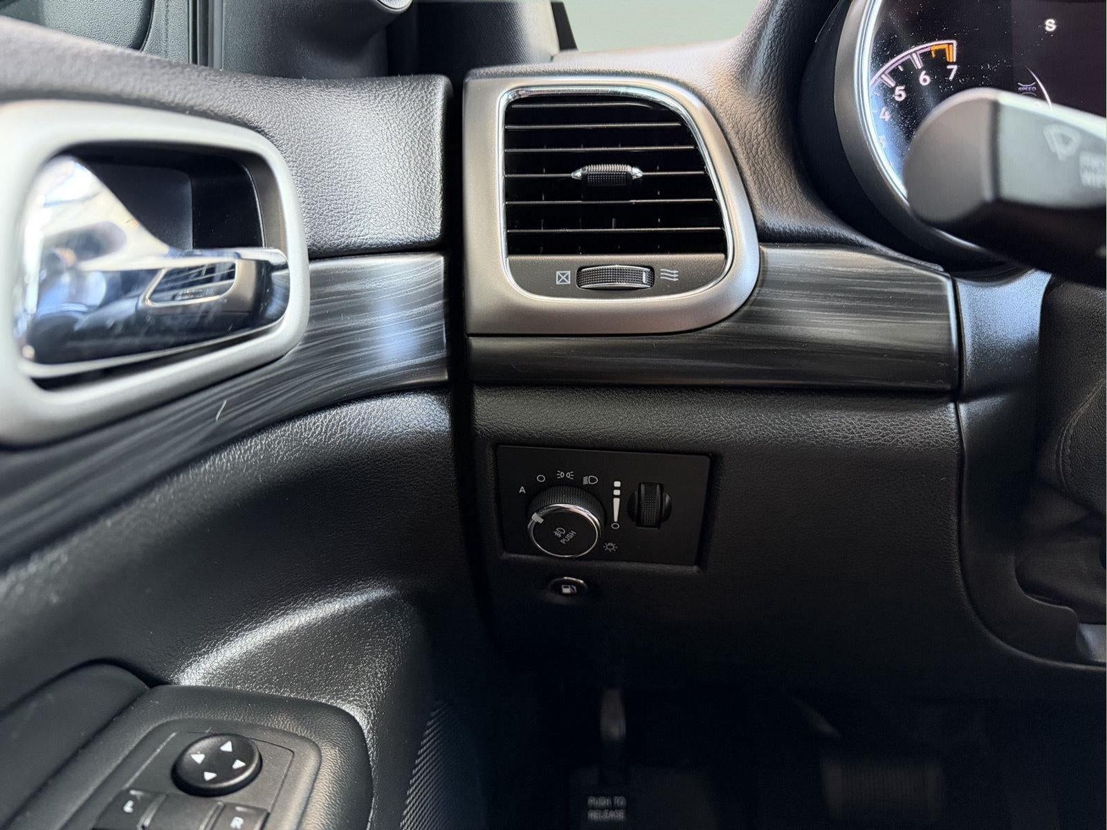 2020 Jeep Grand Cherokee Altitude