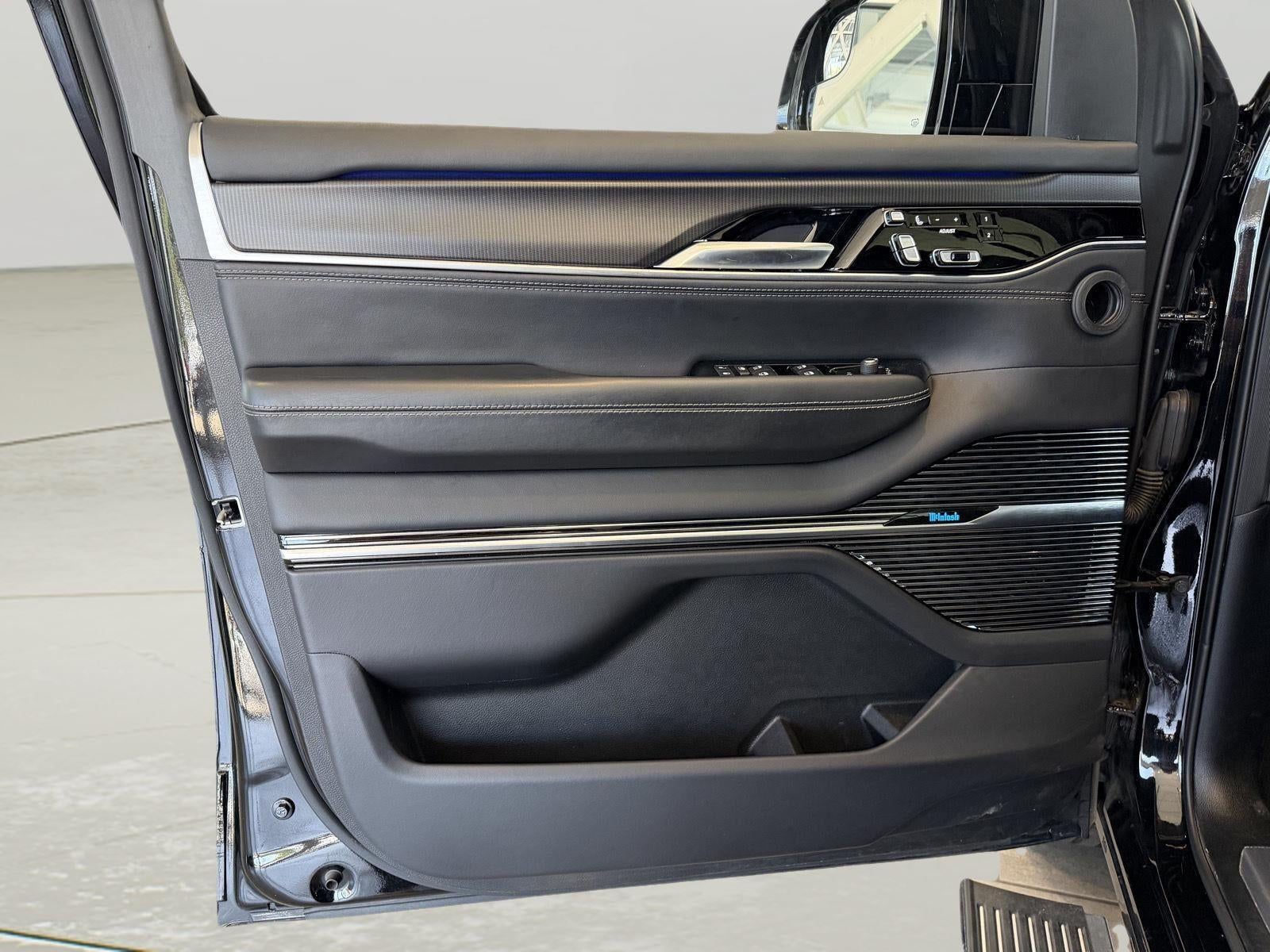 2023 Jeep Grand Wagoneer Series II Obsidian