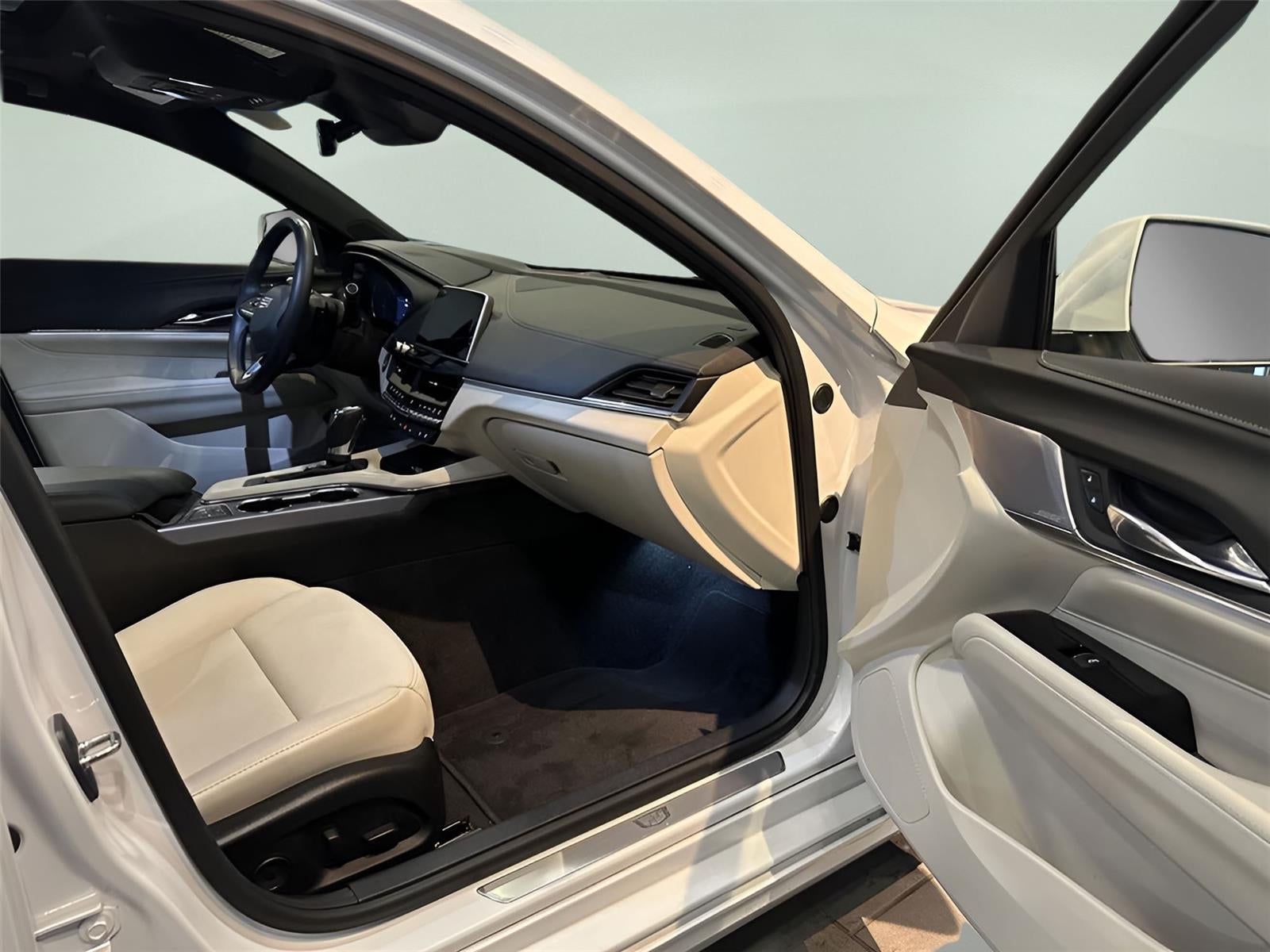 2023 Cadillac CT4 Premium Luxury