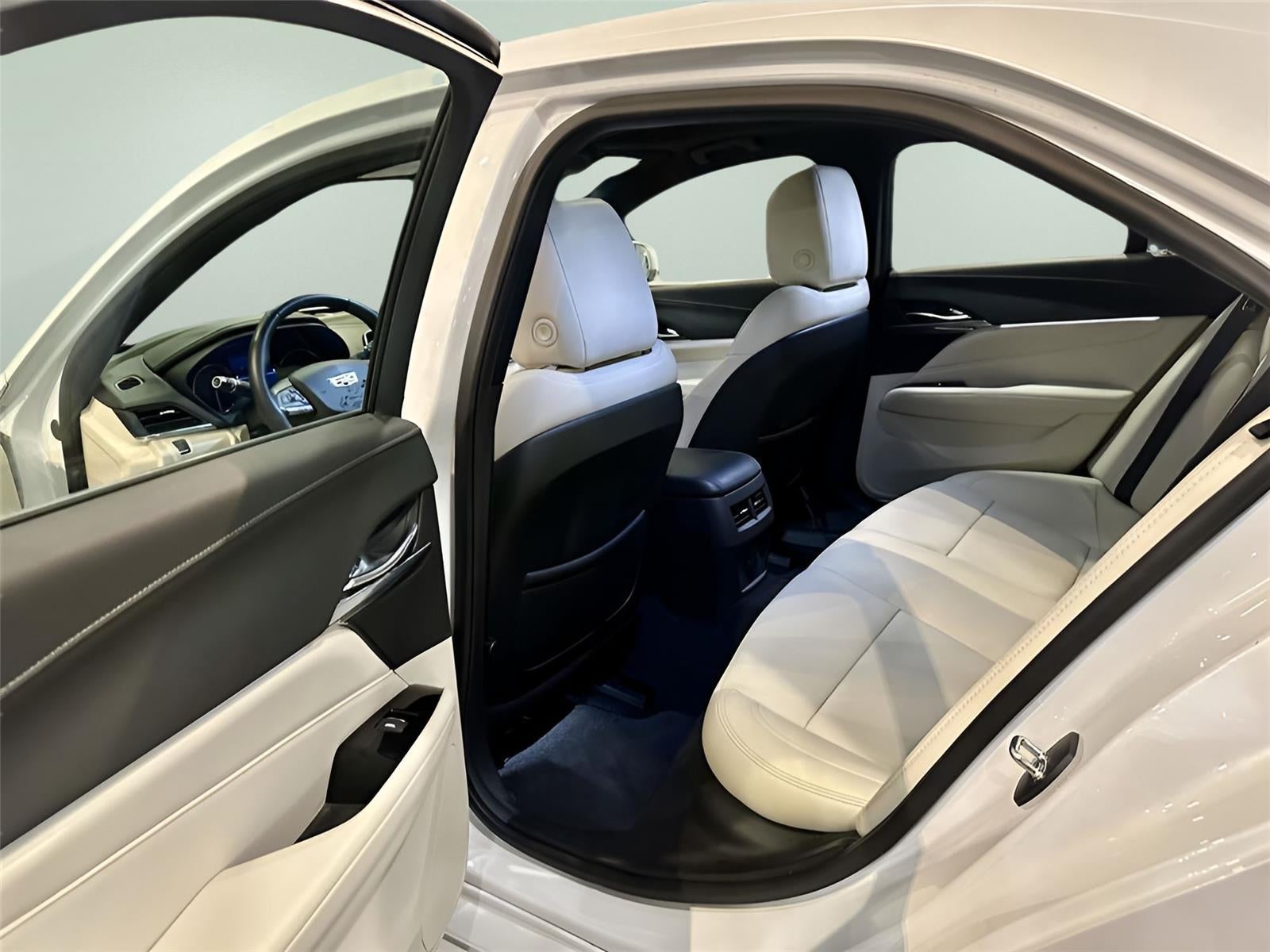 2023 Cadillac CT4 Premium Luxury