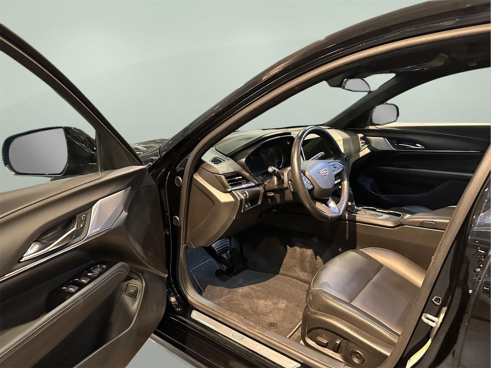 2023 Cadillac CT4 Luxury