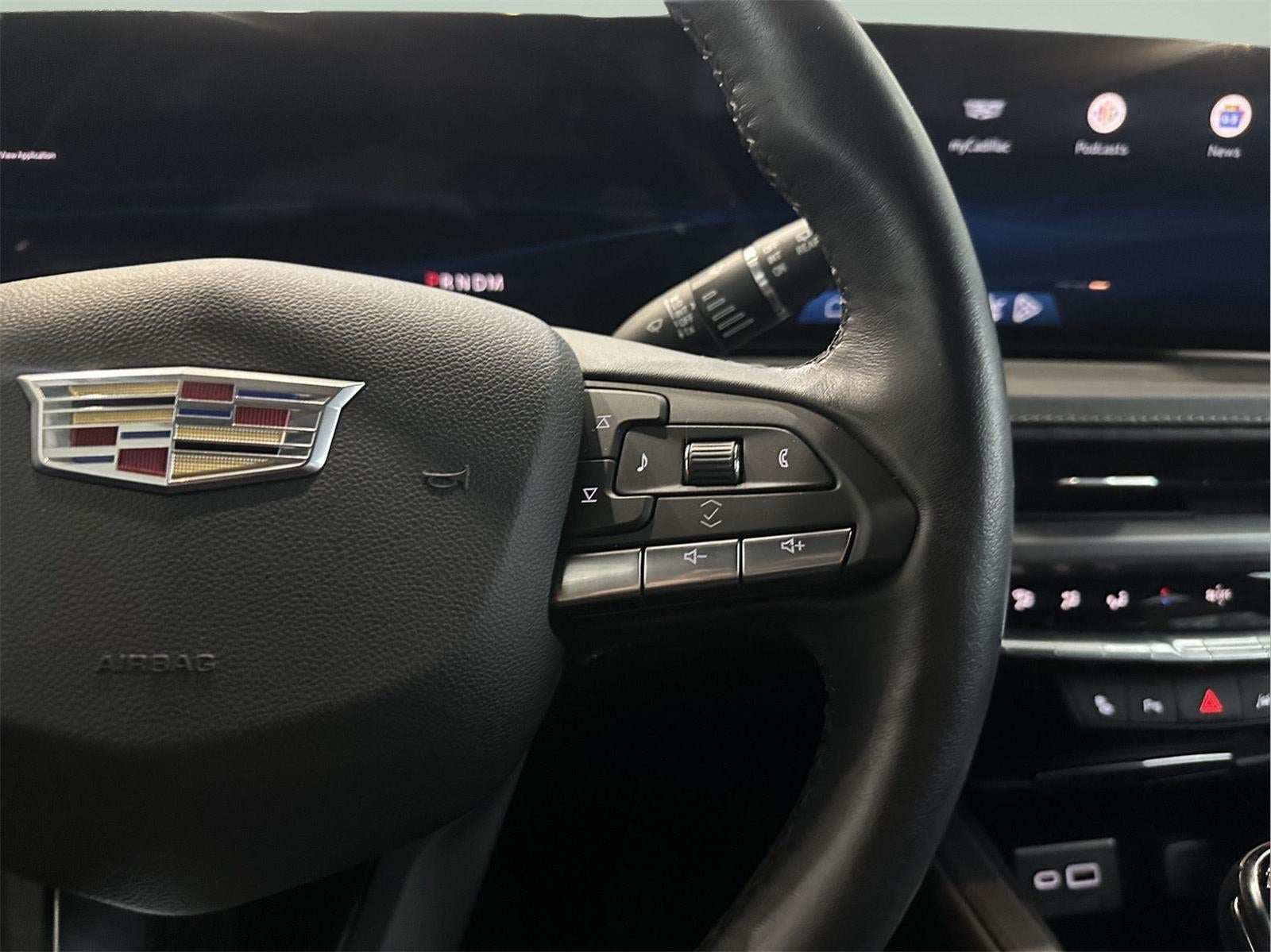 2024 Cadillac XT4 Luxury