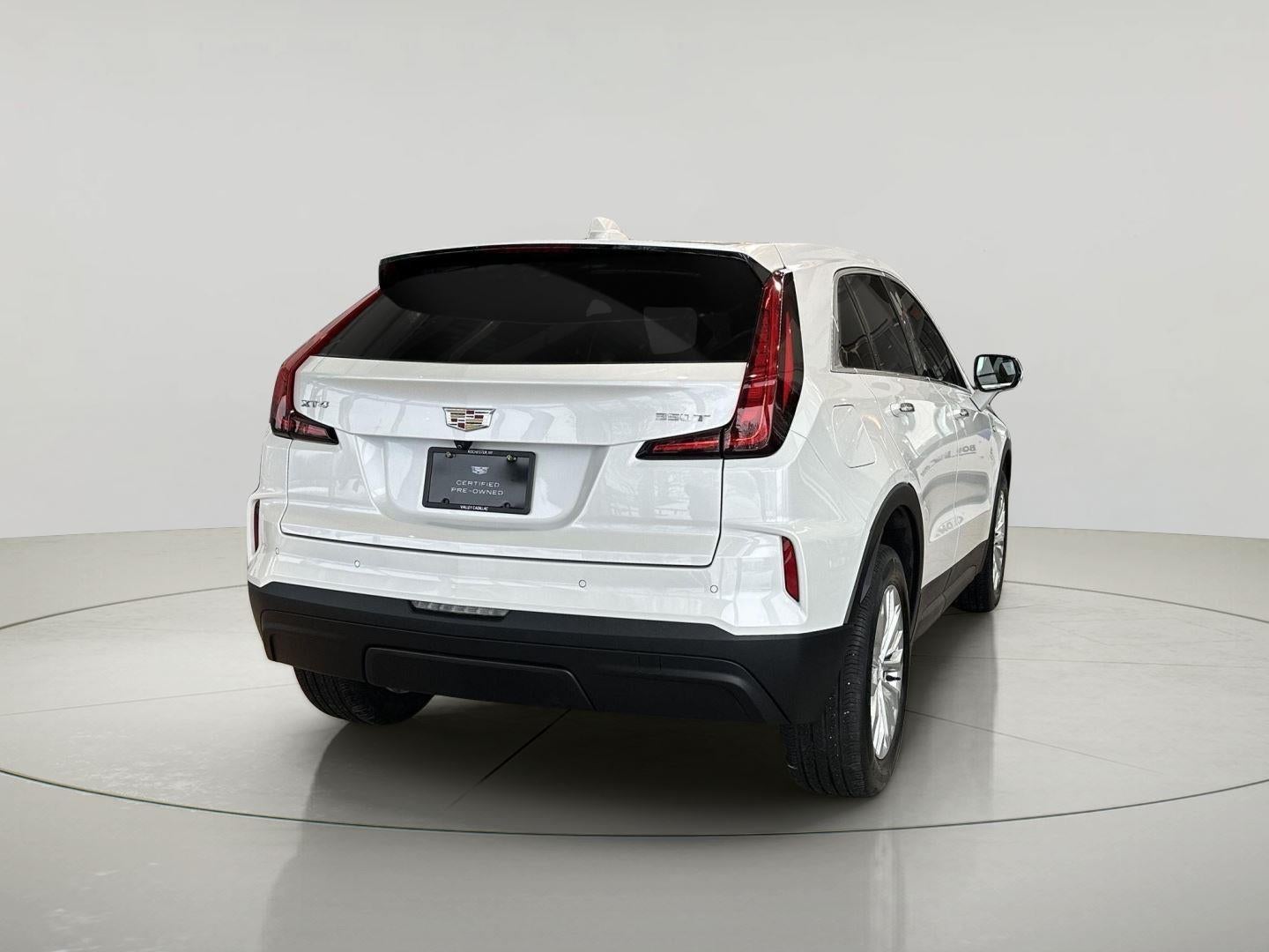 2024 Cadillac XT4 Luxury