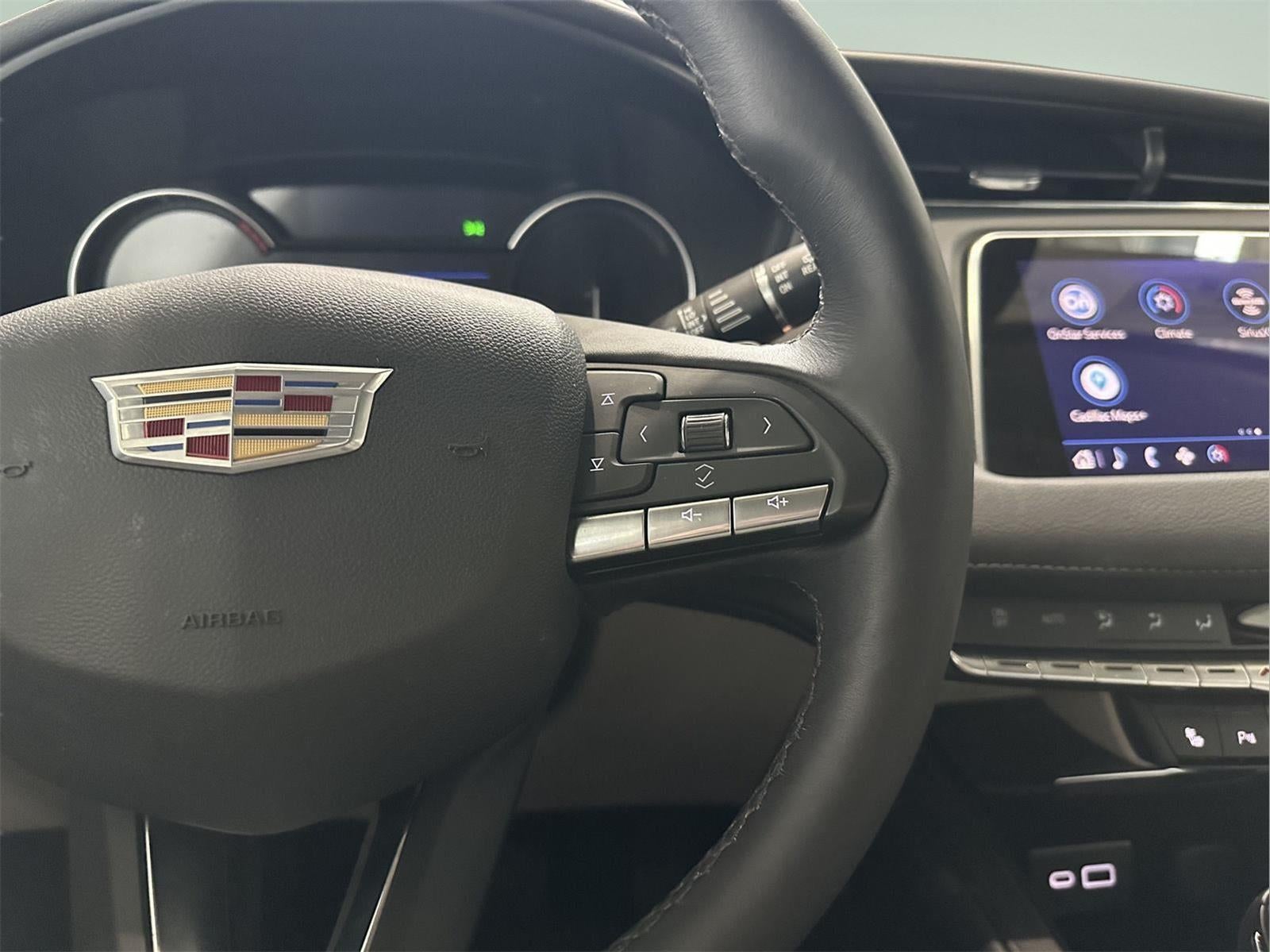2023 Cadillac XT4 Luxury