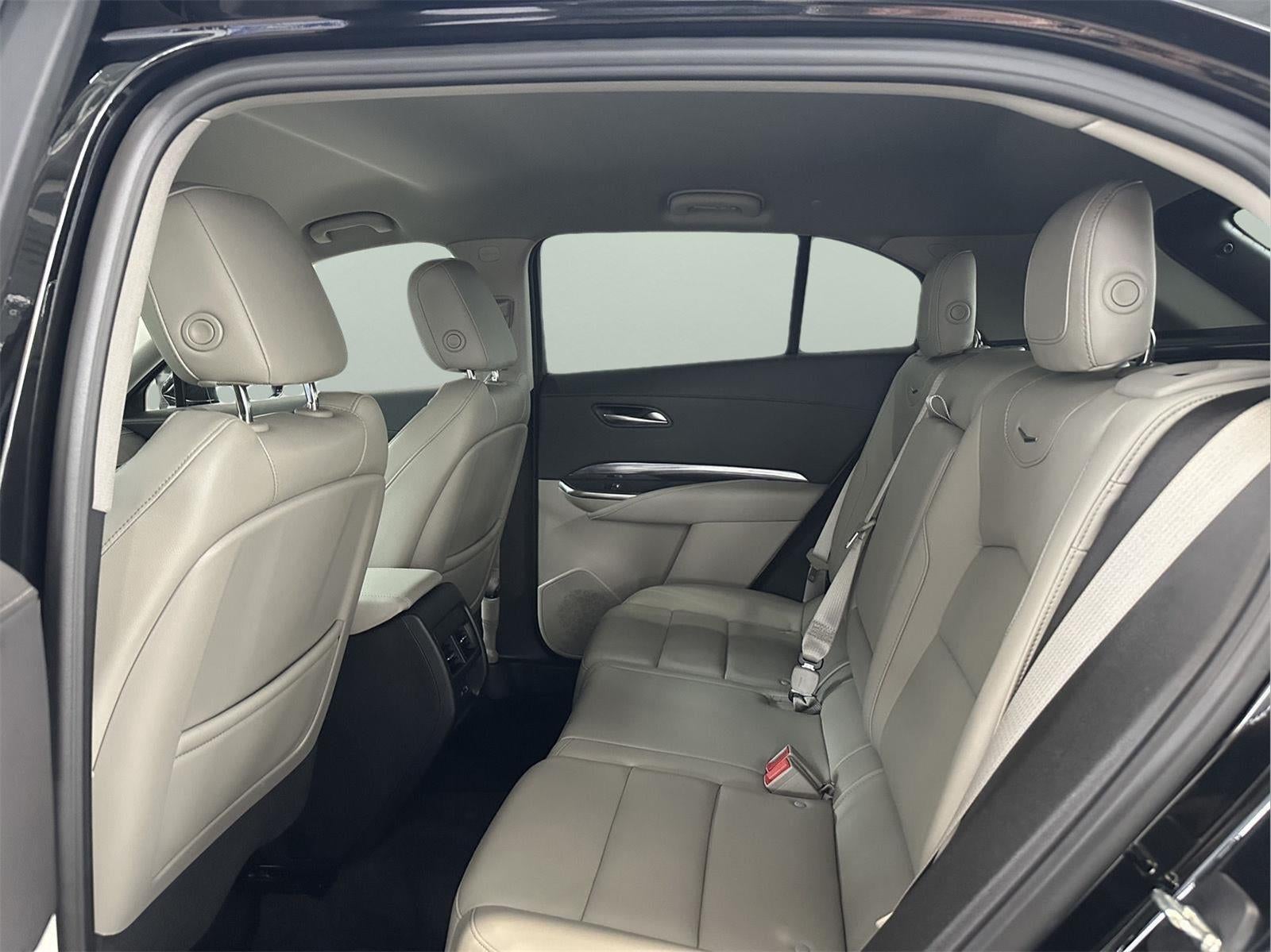 2023 Cadillac XT4 Luxury