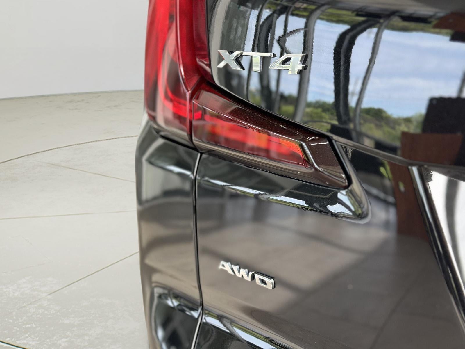 2023 Cadillac XT4 Luxury
