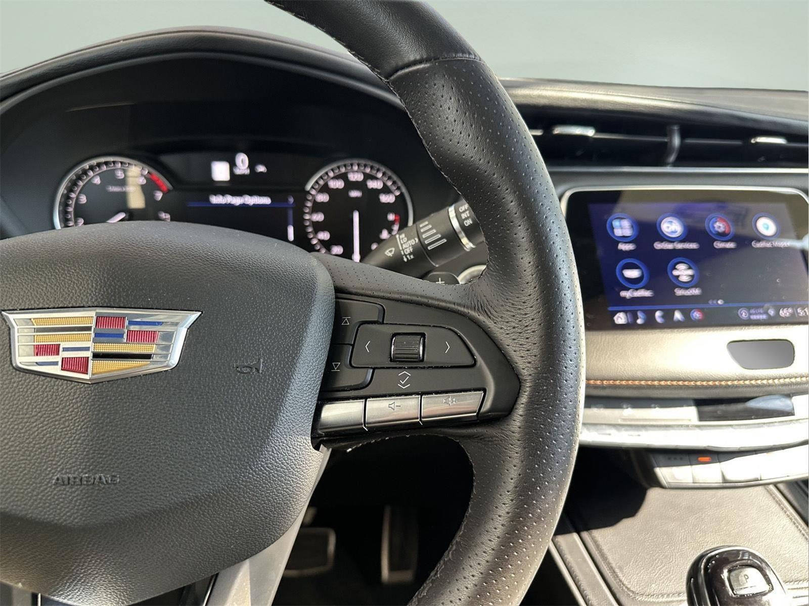 2022 Cadillac XT4 Luxury