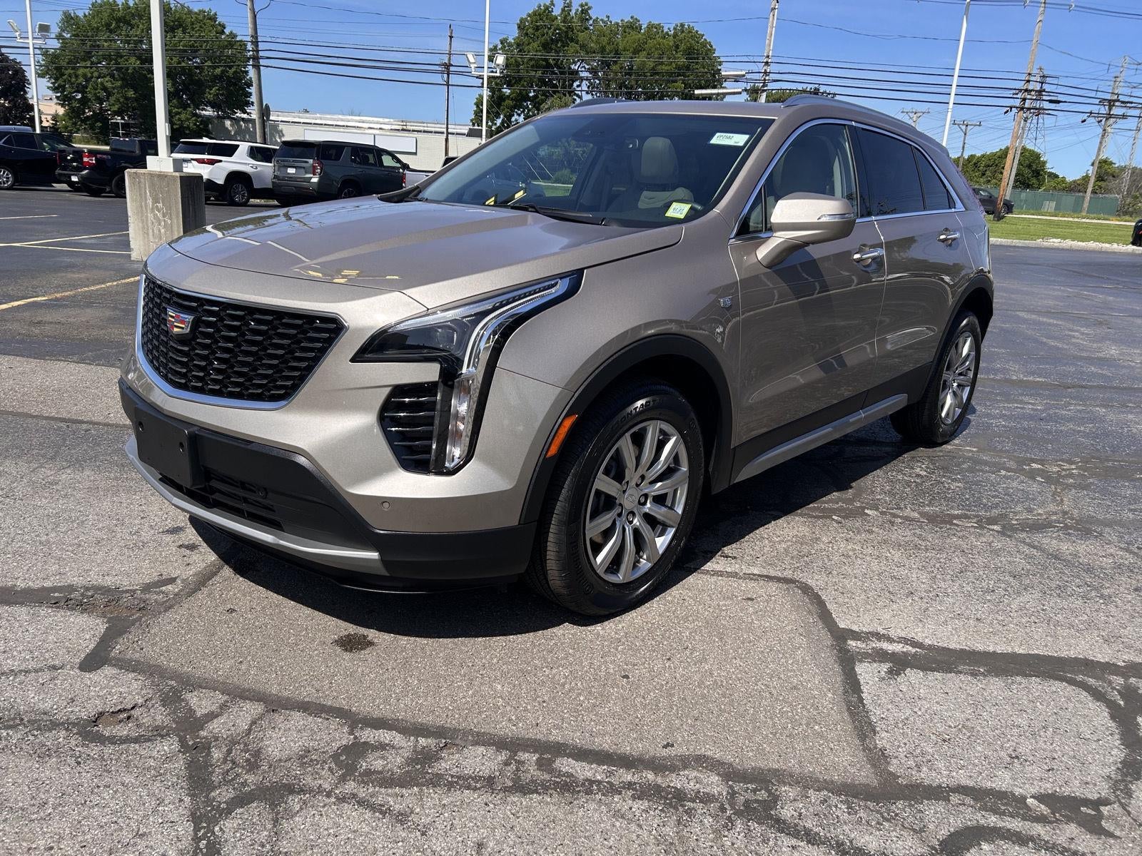 2023 Cadillac XT4 Premium Luxury