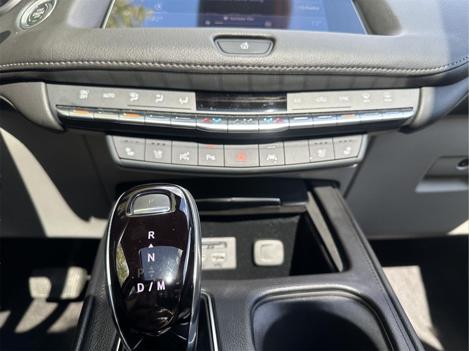 2023 Cadillac XT4 Premium Luxury