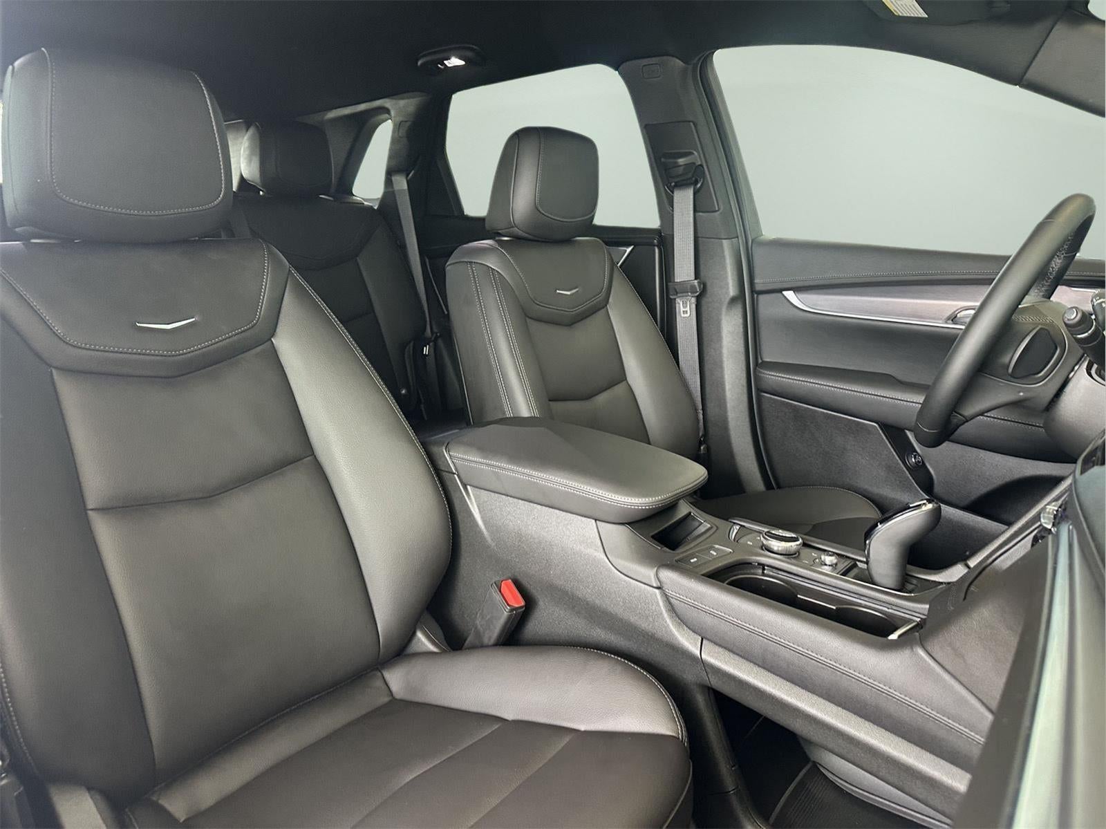 2025 Cadillac XT5 Luxury