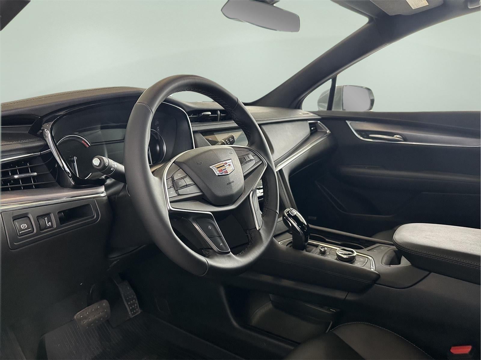 2025 Cadillac XT5 Luxury