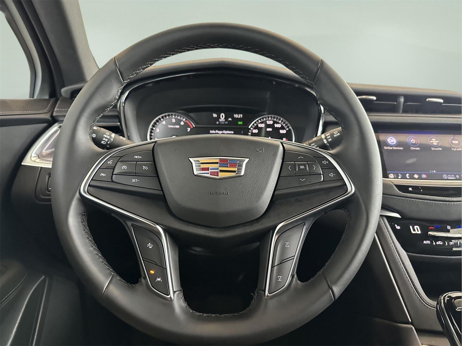 2025 Cadillac XT5 Luxury