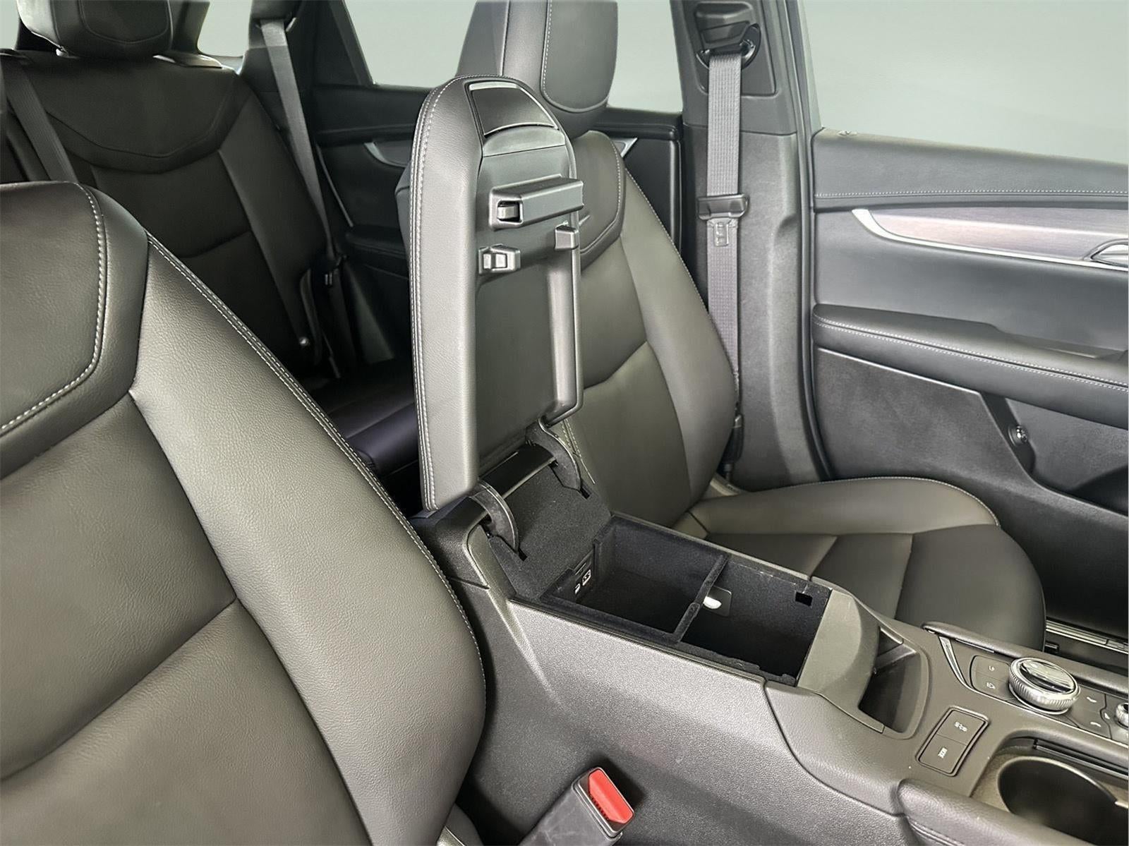 2025 Cadillac XT5 Luxury