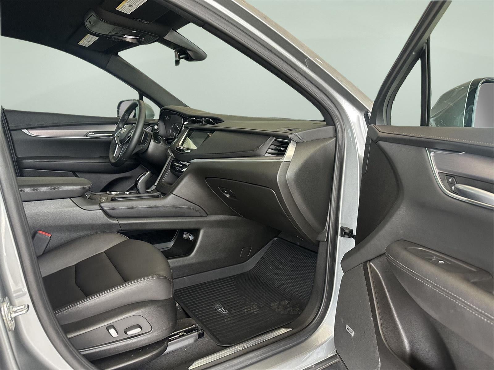 2025 Cadillac XT5 Luxury