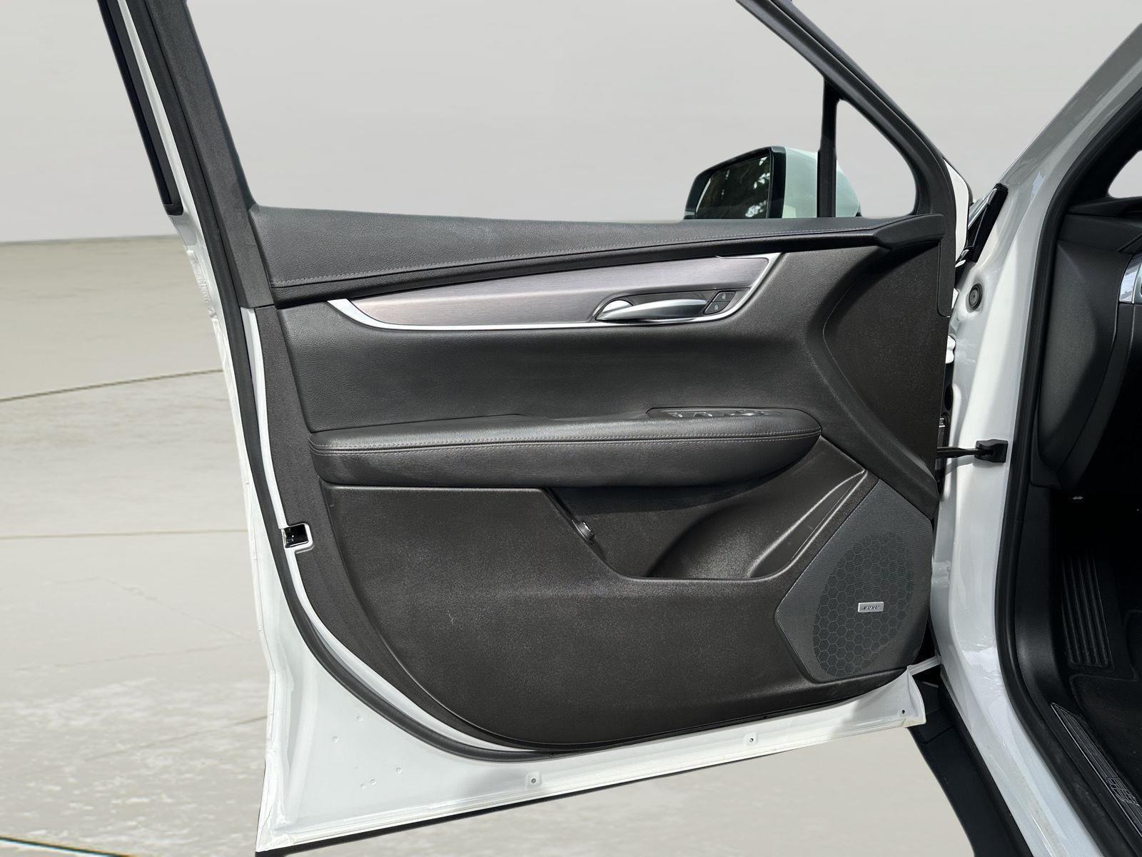 2023 Cadillac XT5 Luxury