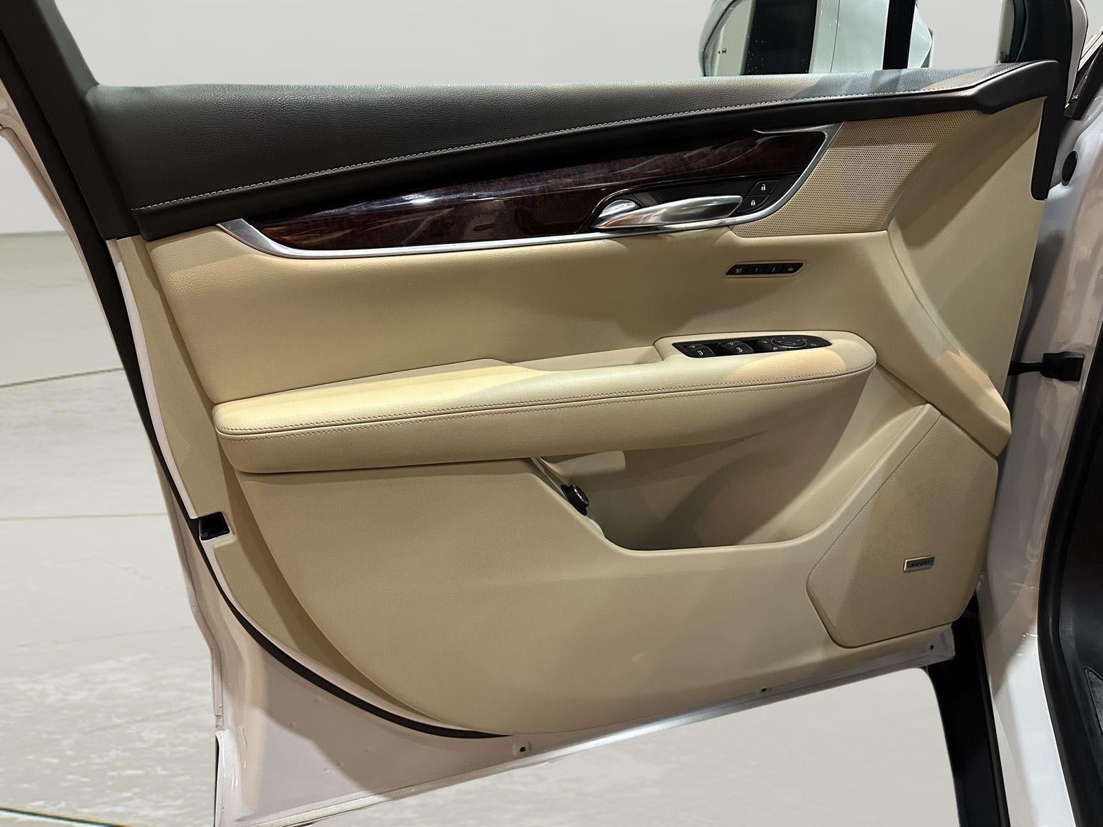 2017 Cadillac XT5 Luxury AWD