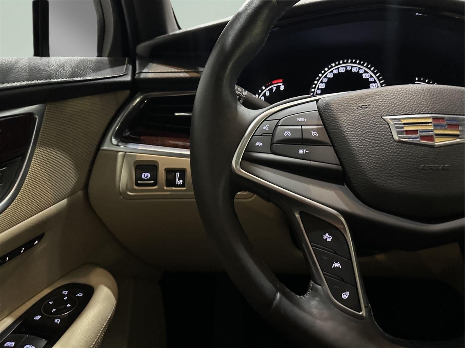 2017 Cadillac XT5 Luxury AWD