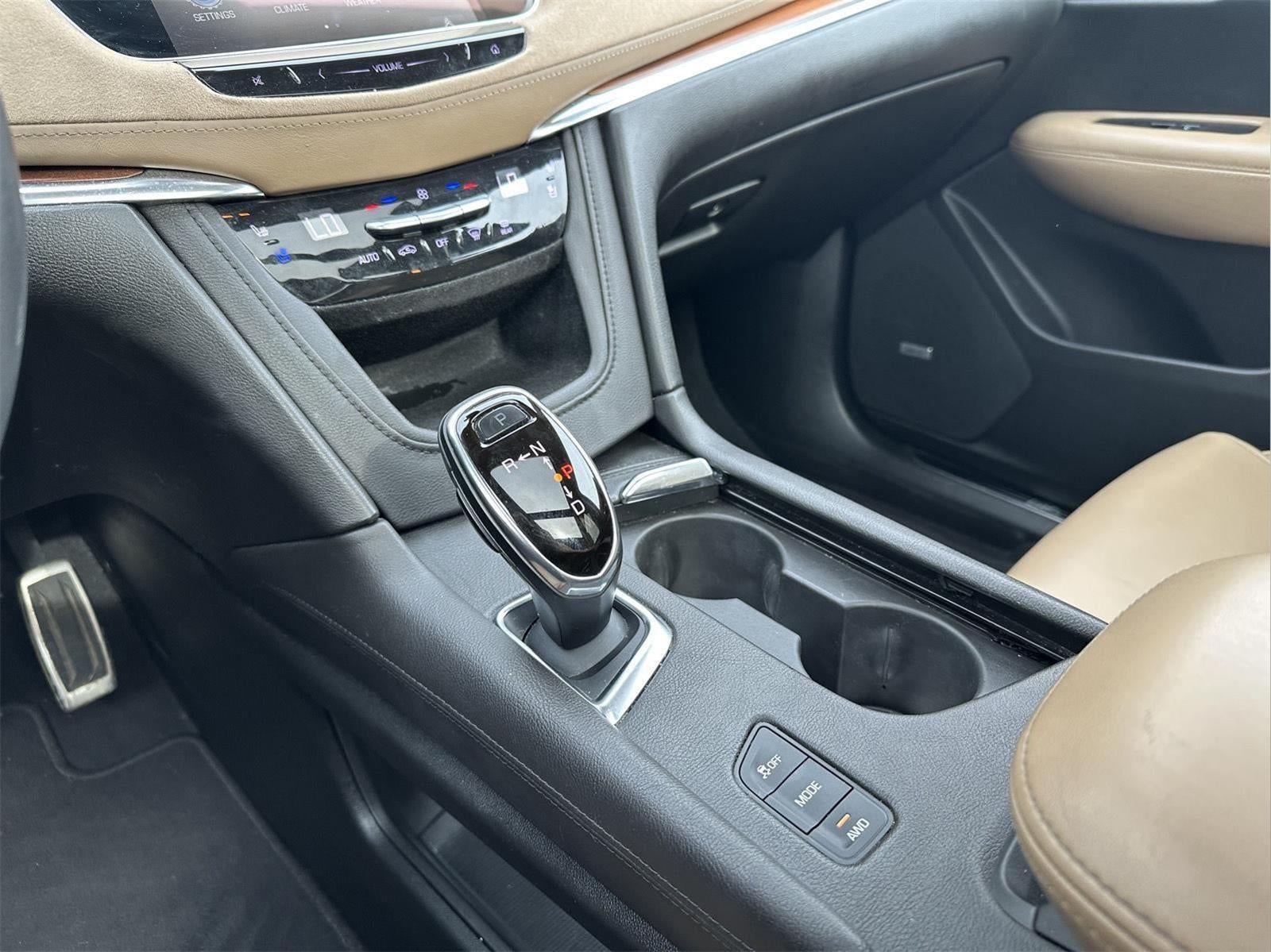 2017 Cadillac XT5 Platinum AWD