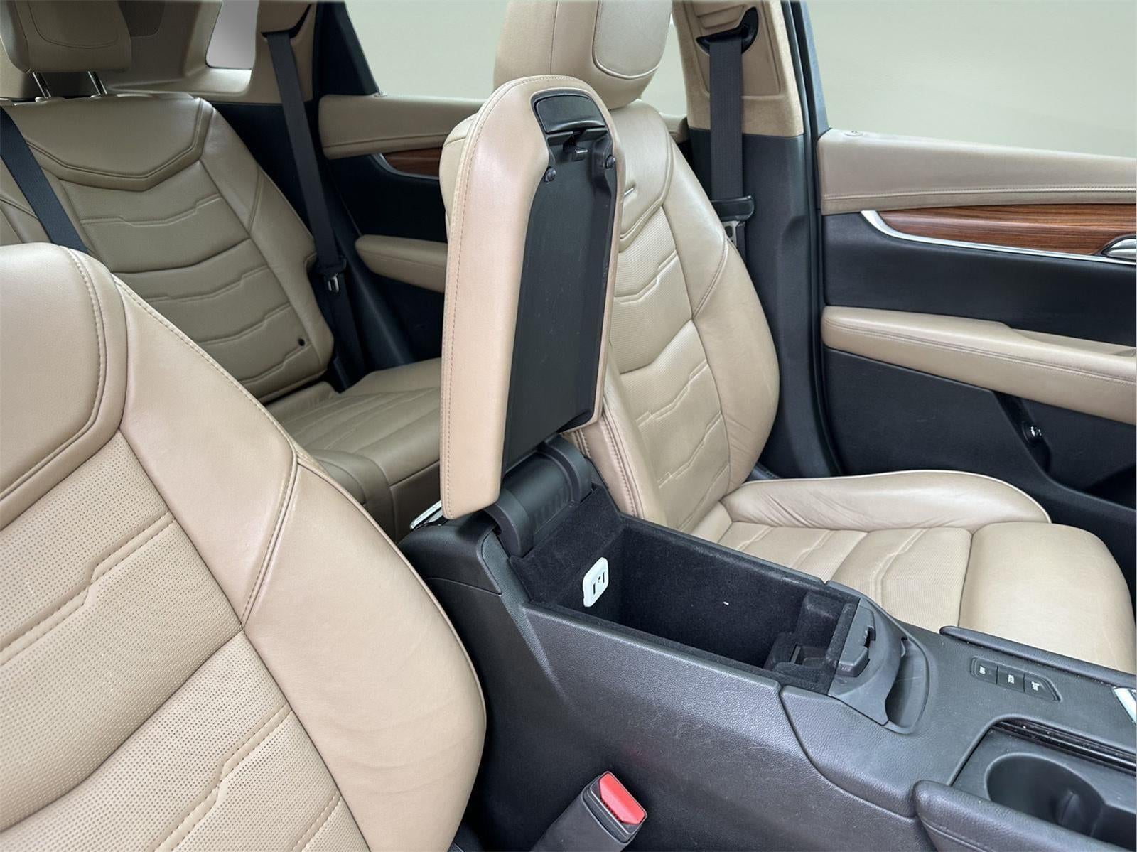 2017 Cadillac XT5 Platinum AWD