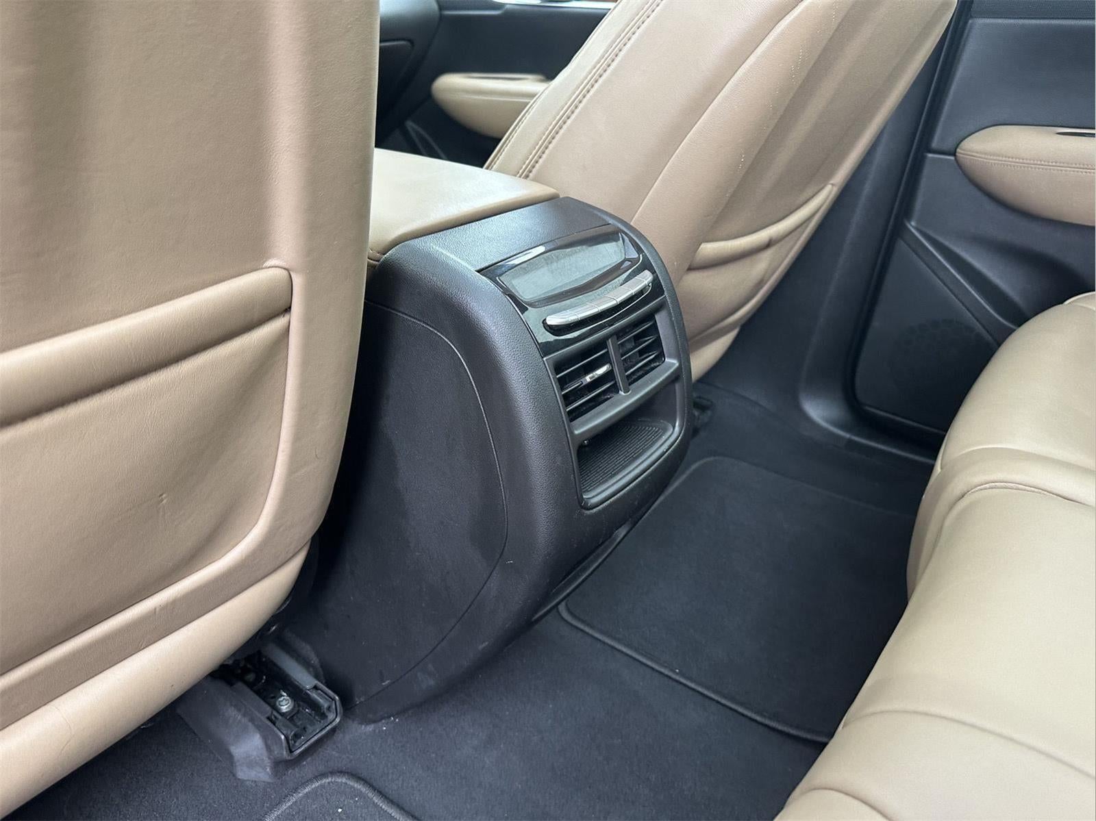 2017 Cadillac XT5 Platinum AWD