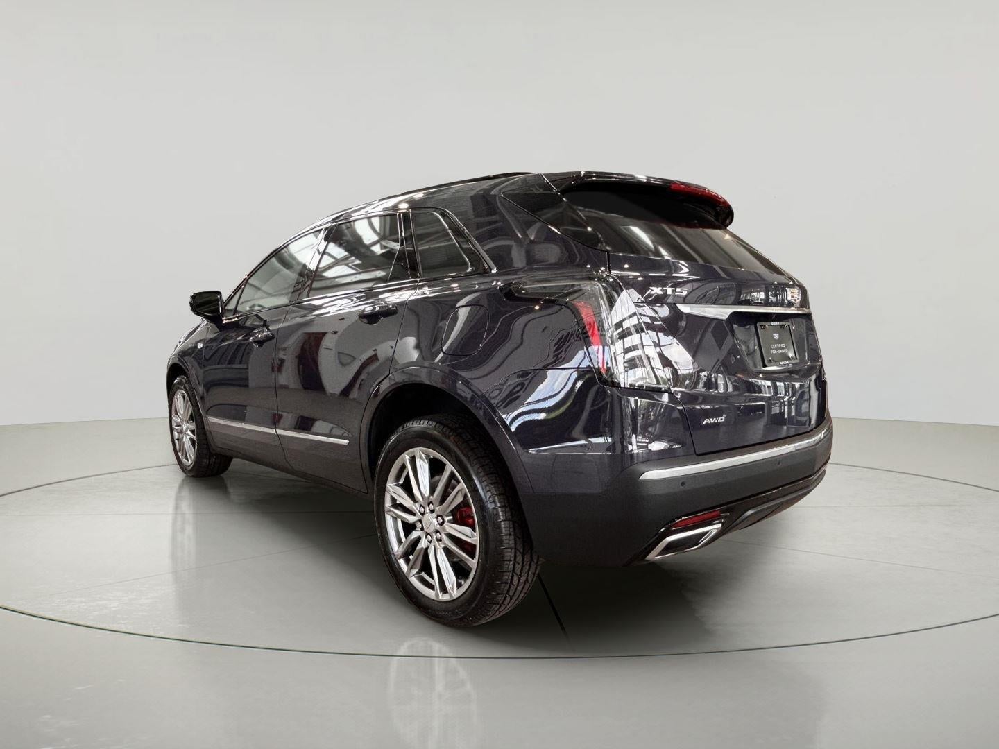 2025 Cadillac XT5 Sport