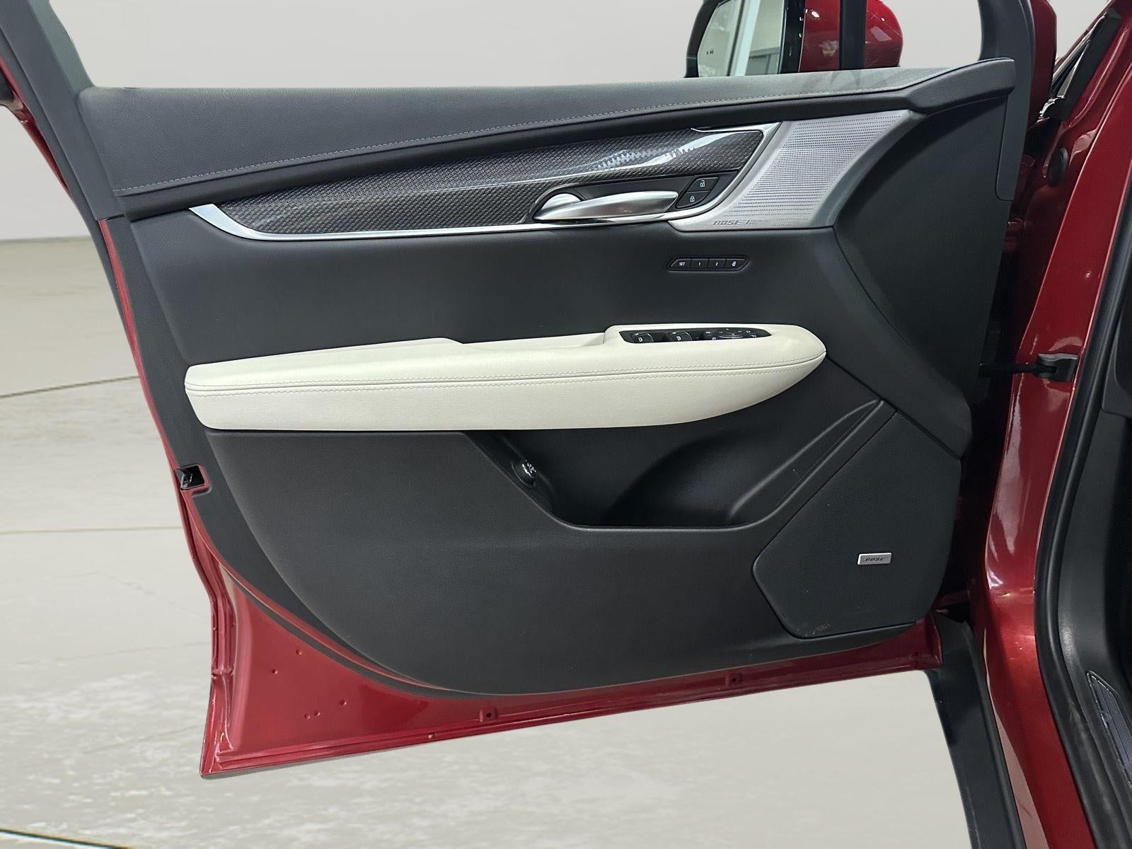 2023 Cadillac XT5 Sport