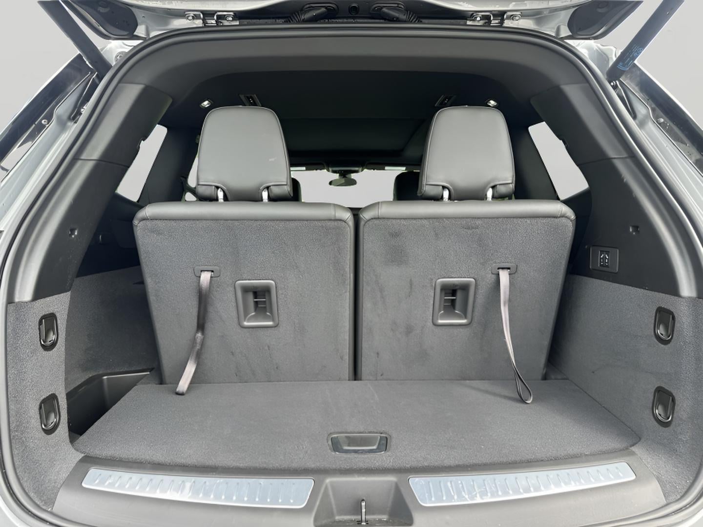2025 Cadillac XT6 Luxury
