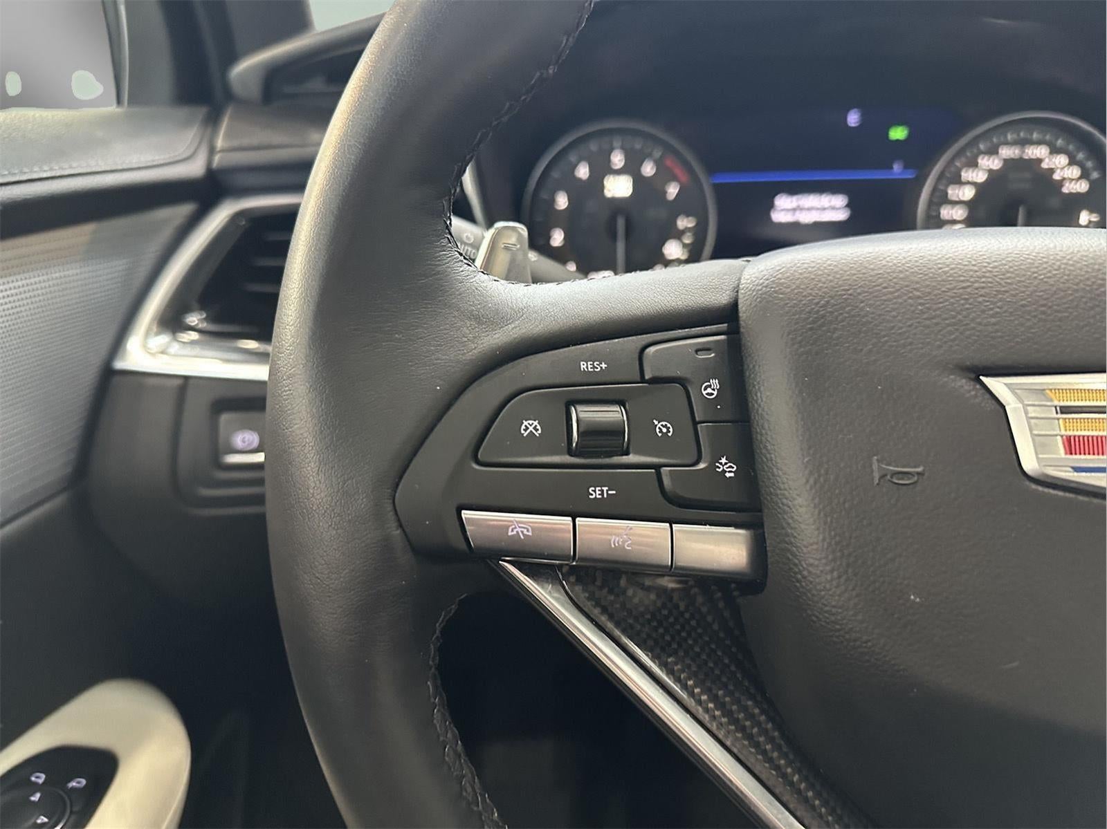 2024 Cadillac XT6 Sport