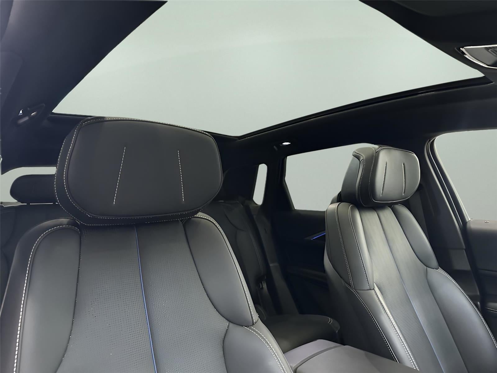 2024 Cadillac LYRIQ Luxury 1