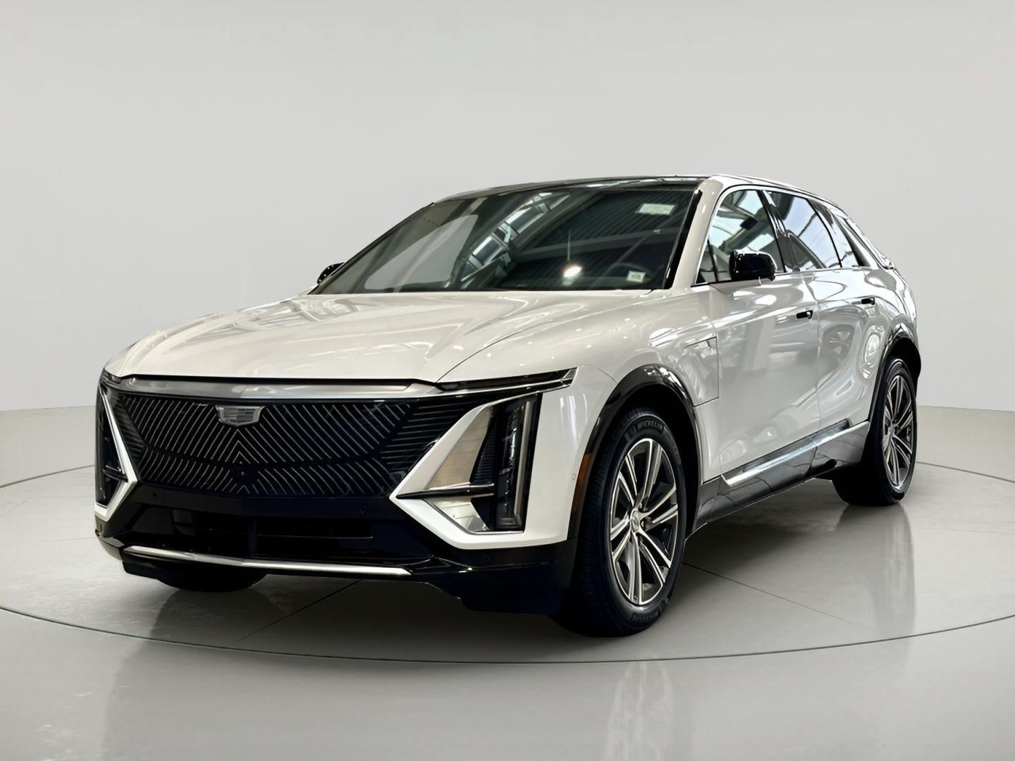 2024 Cadillac LYRIQ Luxury 1