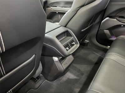 2024 Cadillac LYRIQ Luxury 1