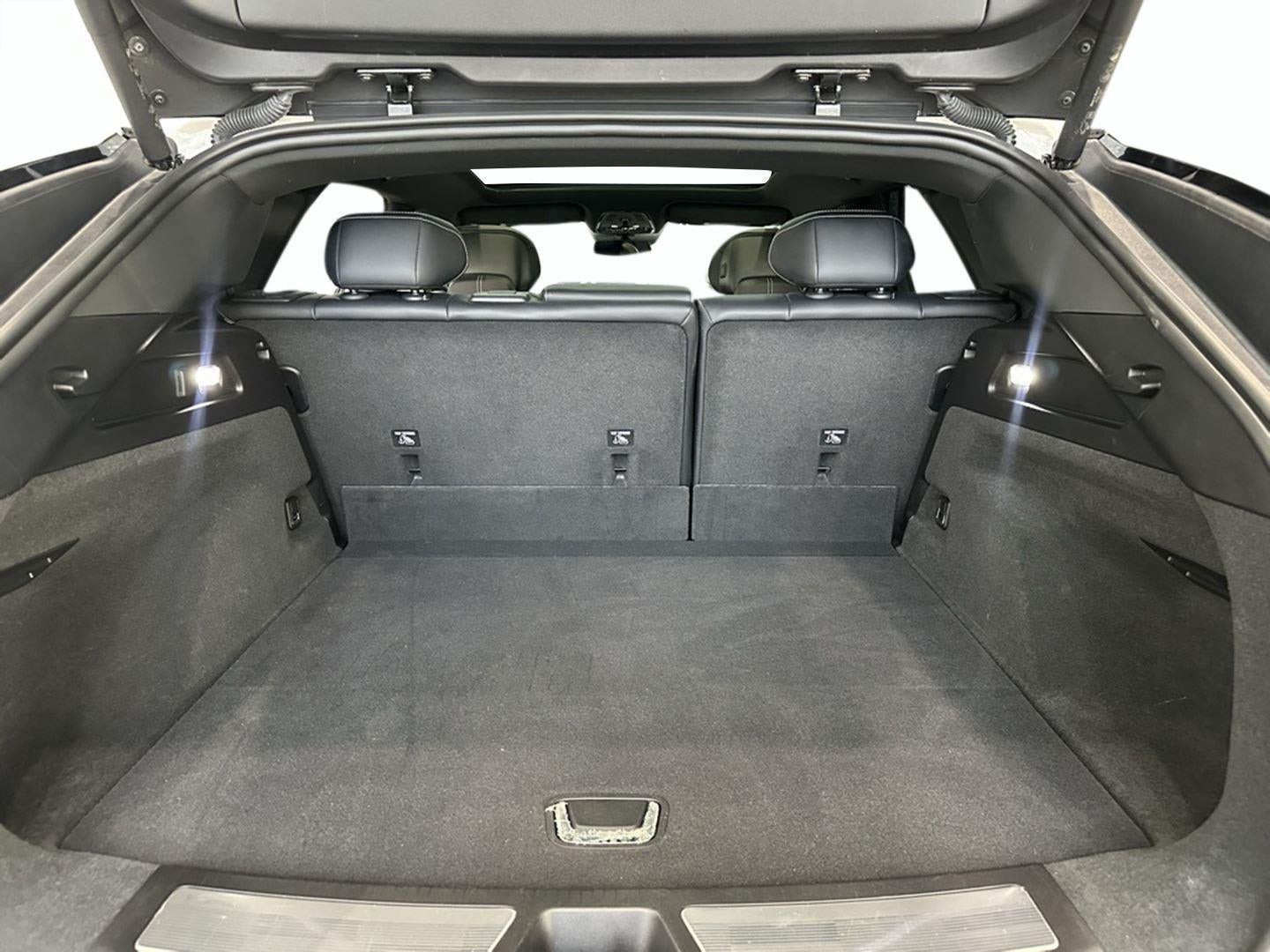 2024 Cadillac LYRIQ Luxury 1