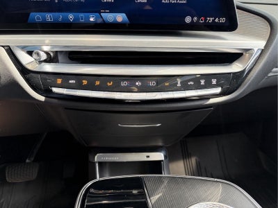2024 Cadillac LYRIQ Luxury 1