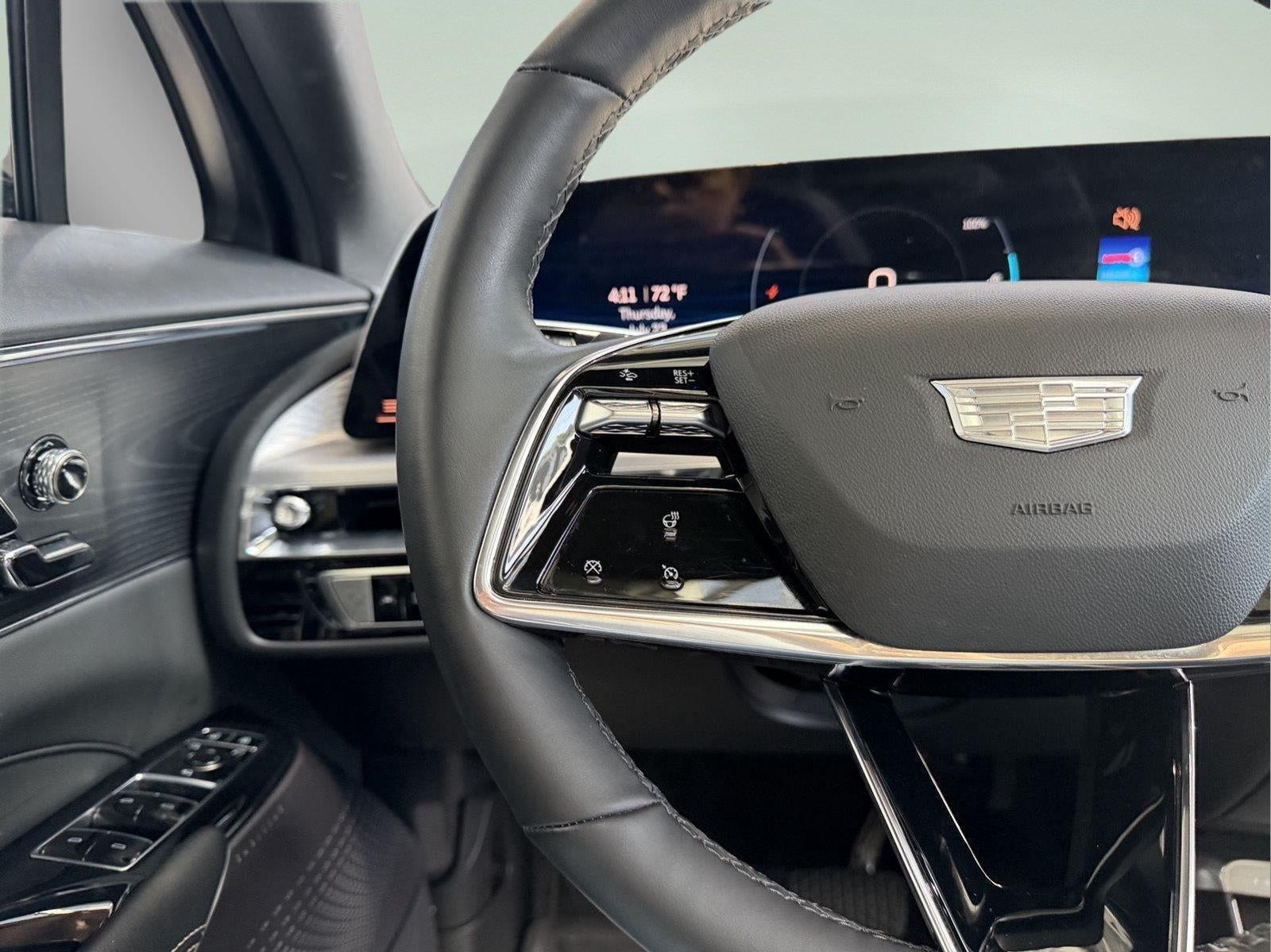 2024 Cadillac LYRIQ Luxury 1