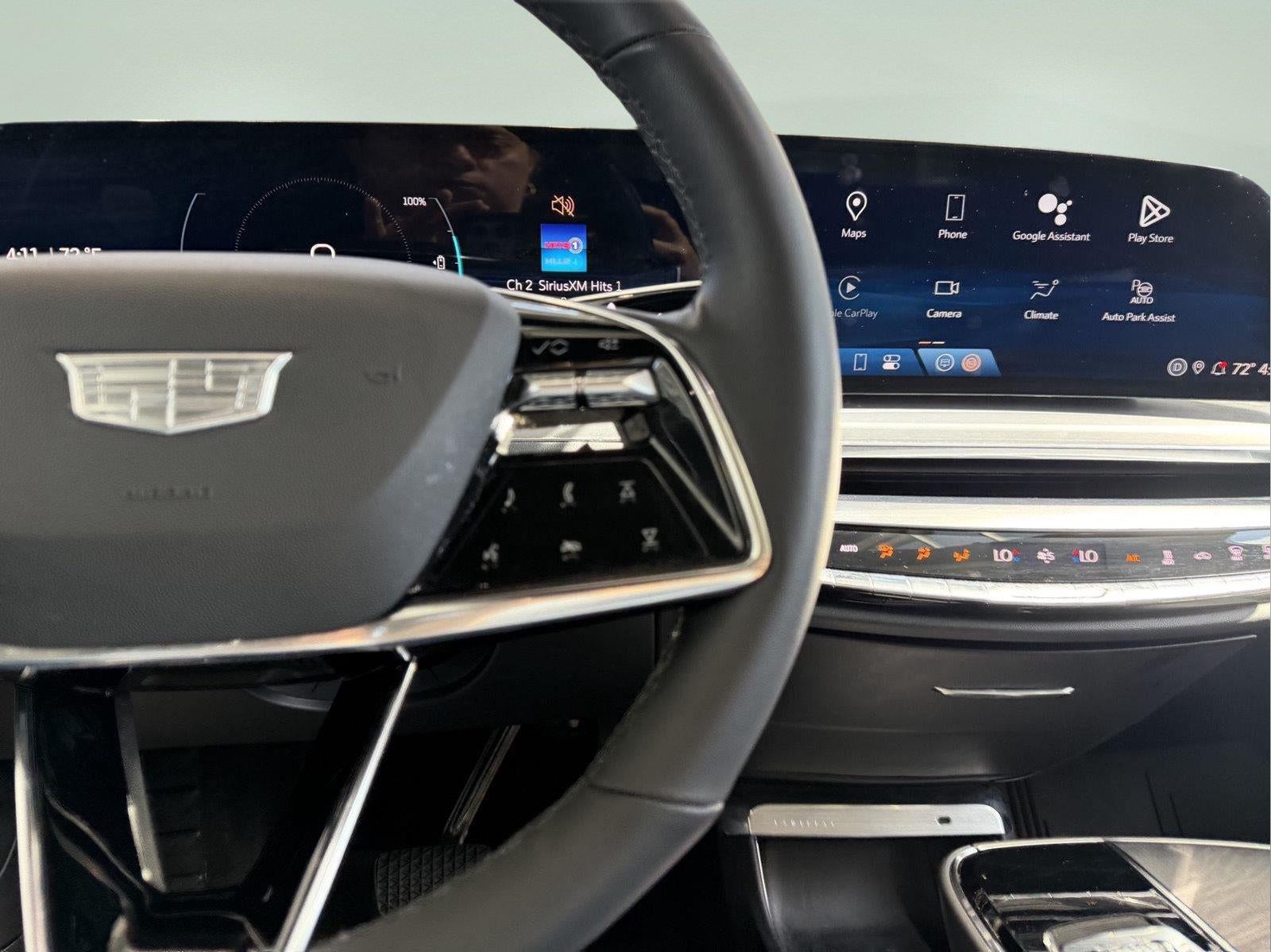 2024 Cadillac LYRIQ Luxury 1