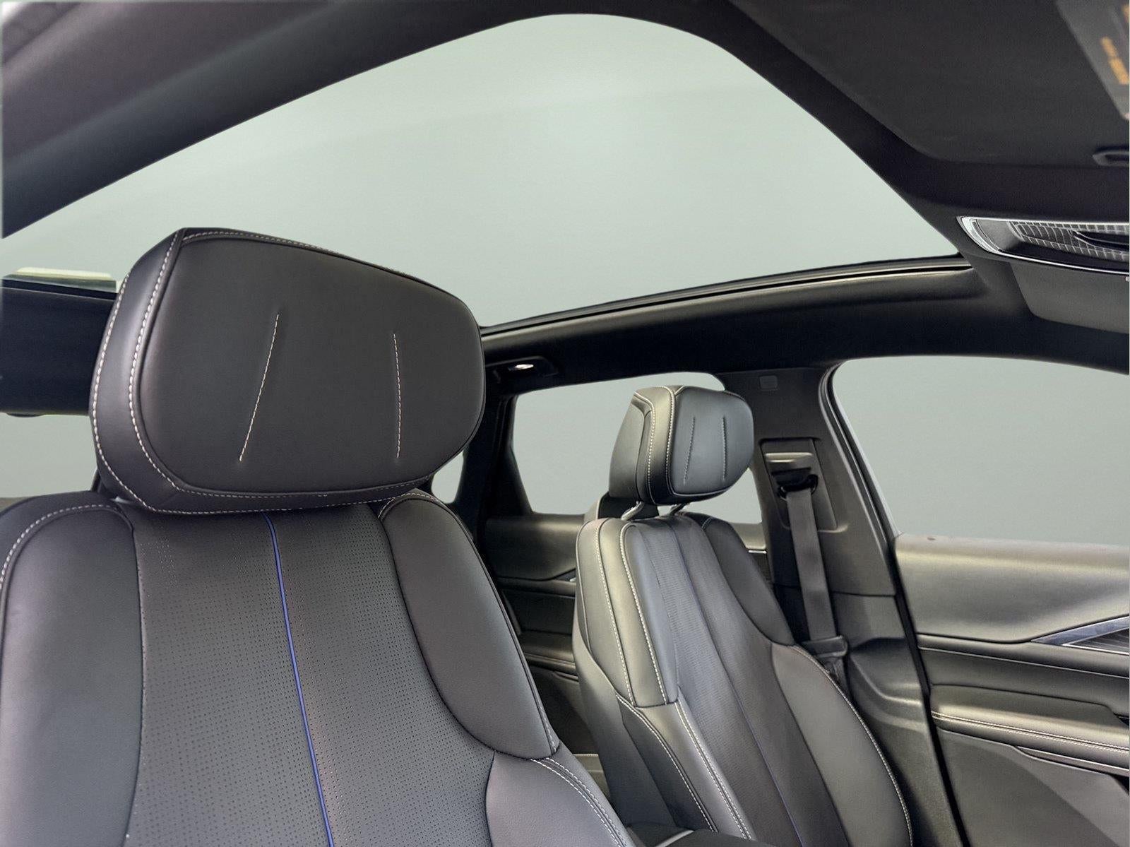 2024 Cadillac LYRIQ Luxury 1