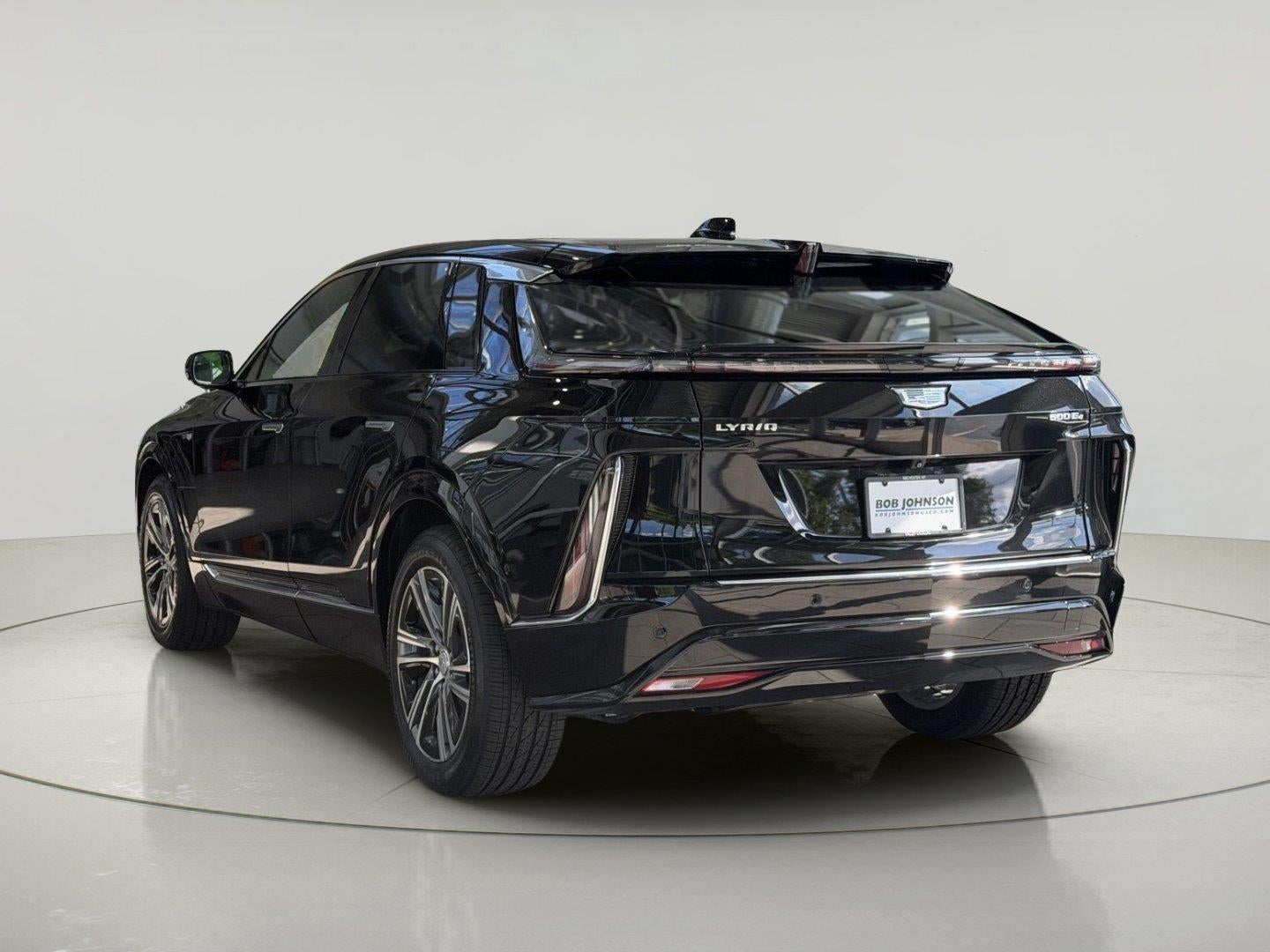 2024 Cadillac LYRIQ Luxury 1