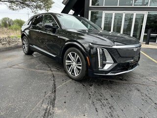2024 Cadillac LYRIQ Luxury 2