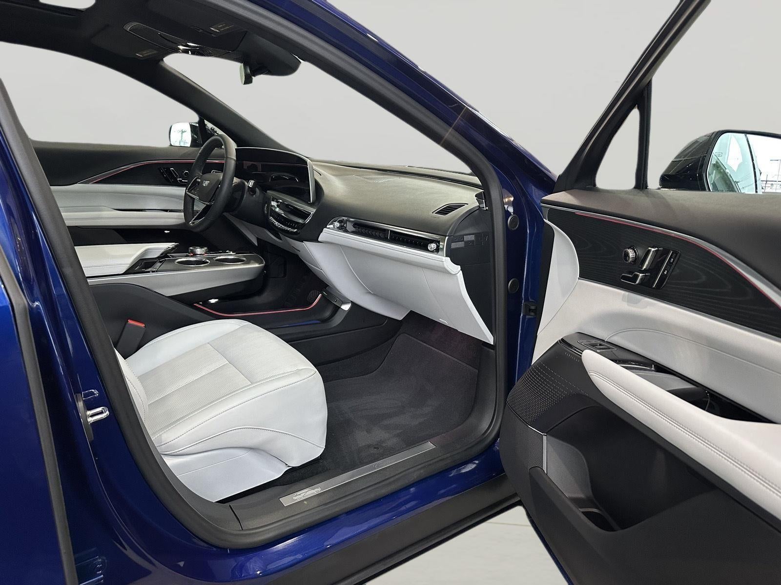 2024 Cadillac LYRIQ Sport 1