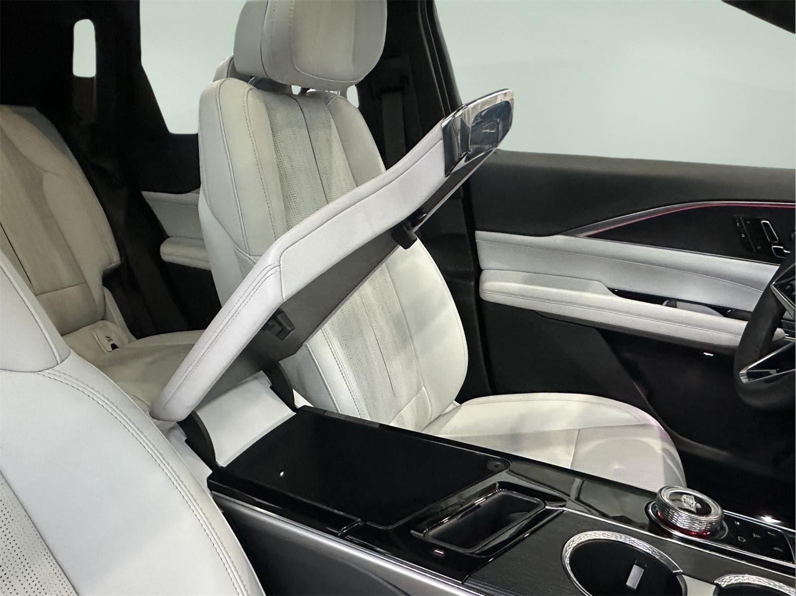 2024 Cadillac LYRIQ Sport 1
