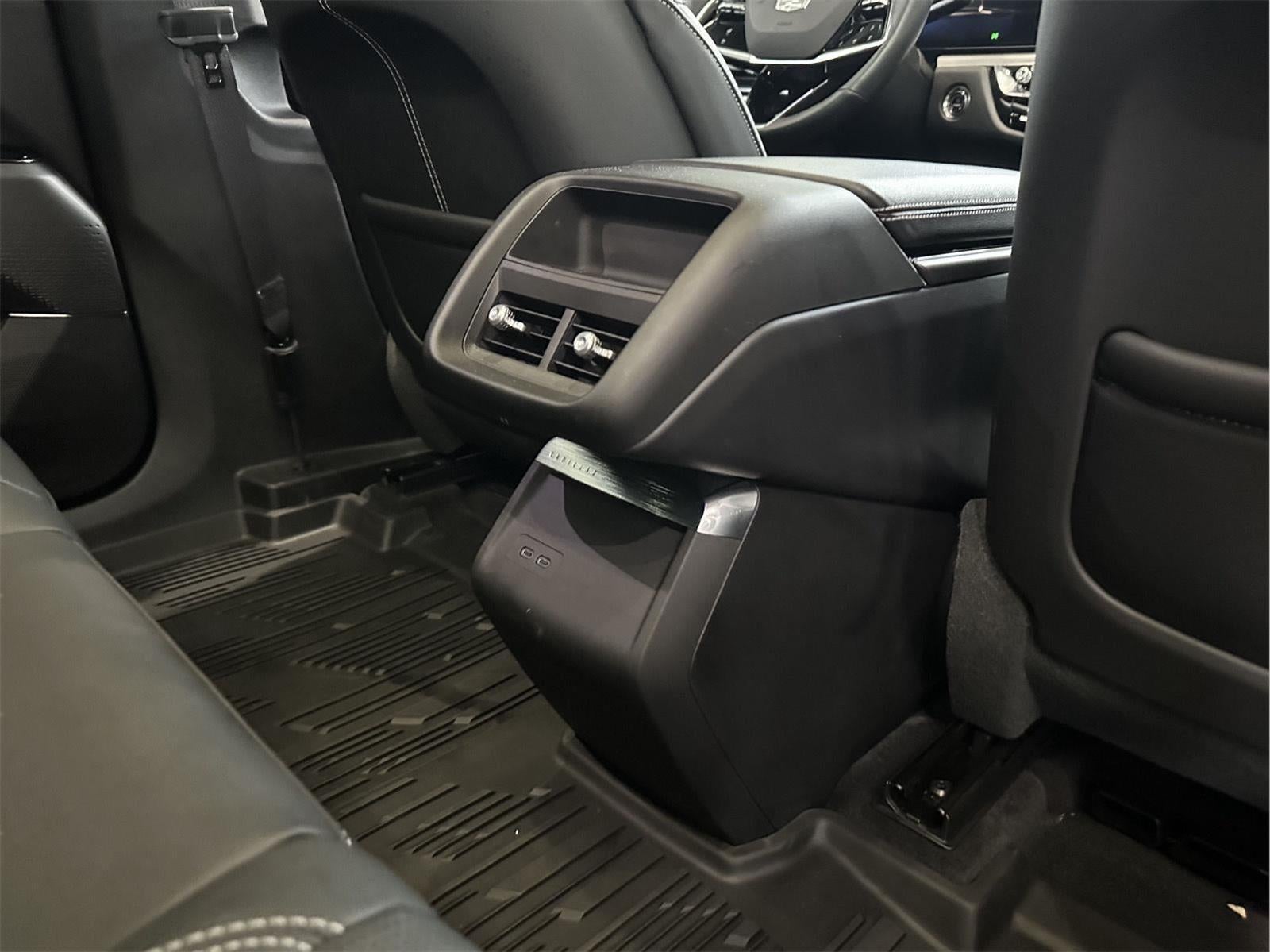 2024 Cadillac LYRIQ Sport 1