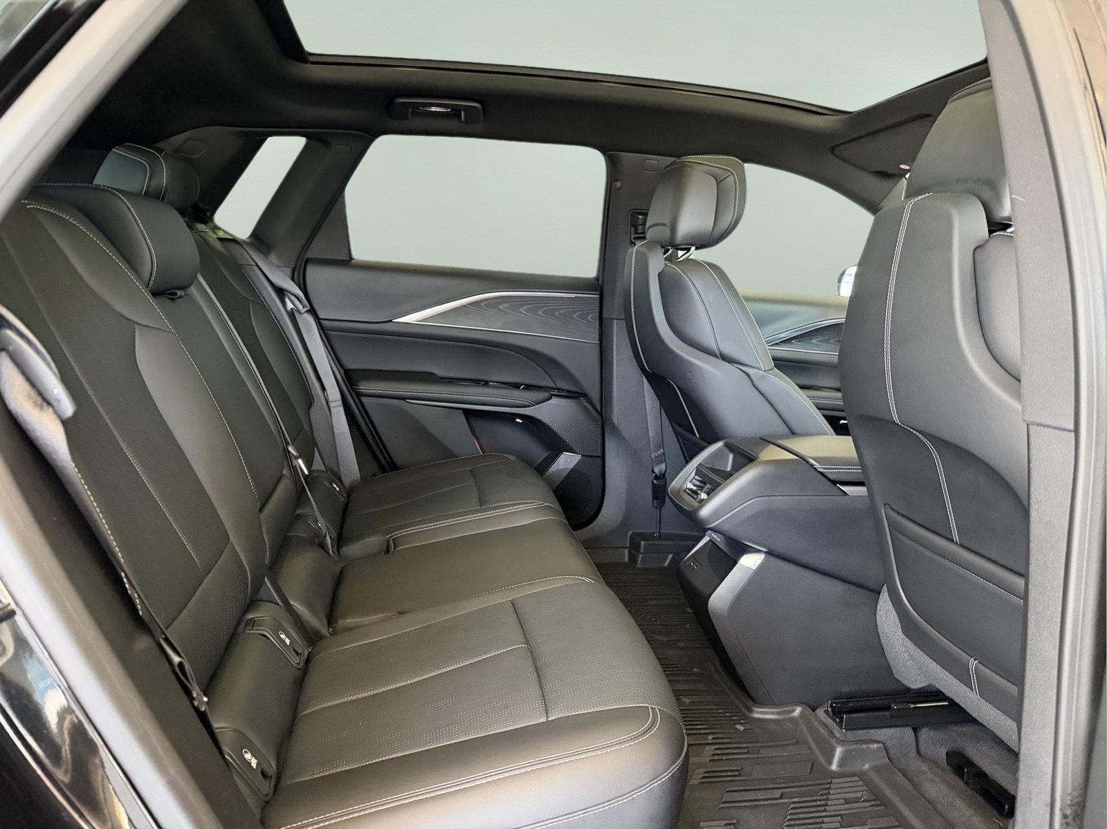 2024 Cadillac LYRIQ Sport 1