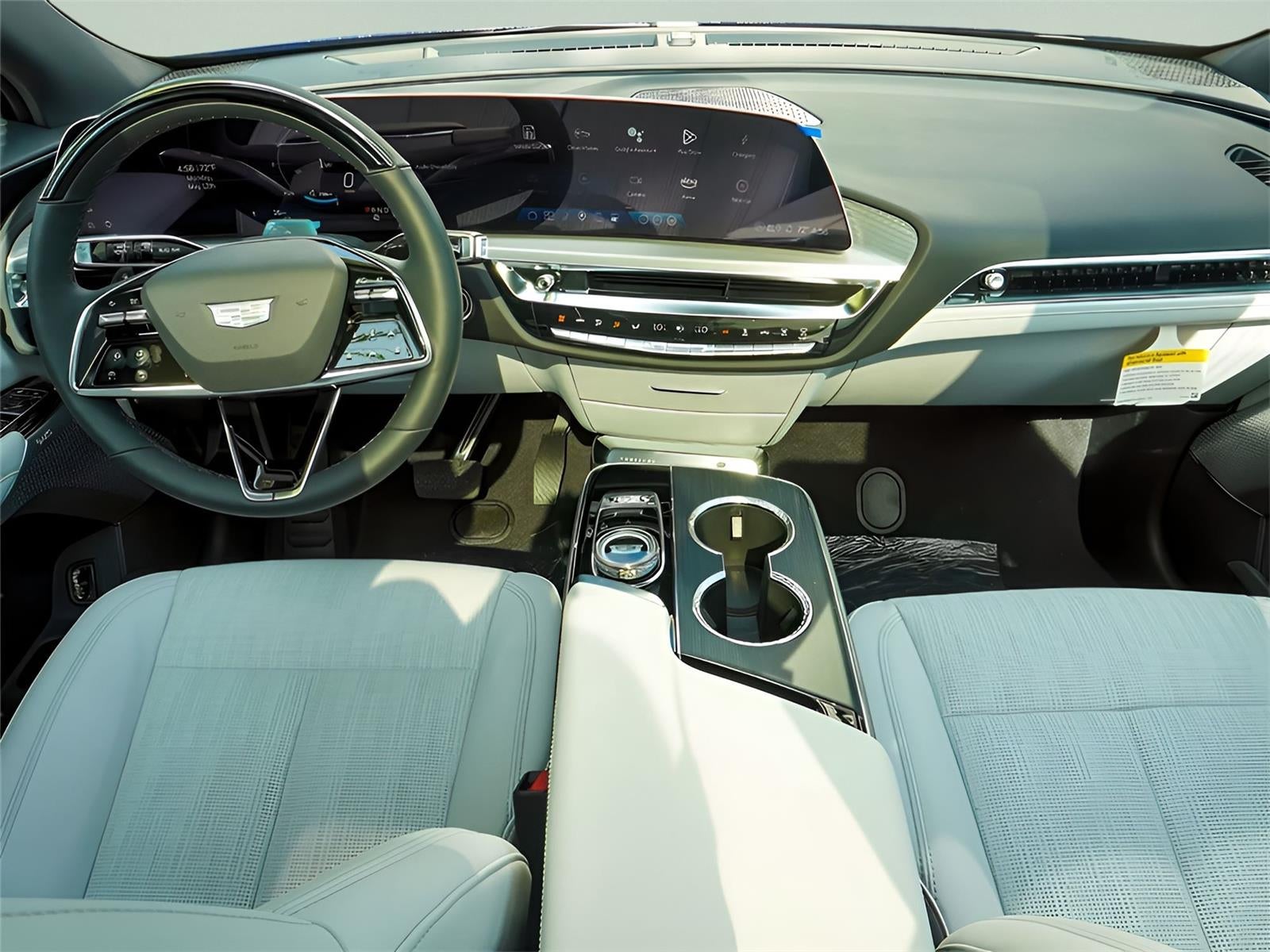 2025 Cadillac LYRIQ Sport 3