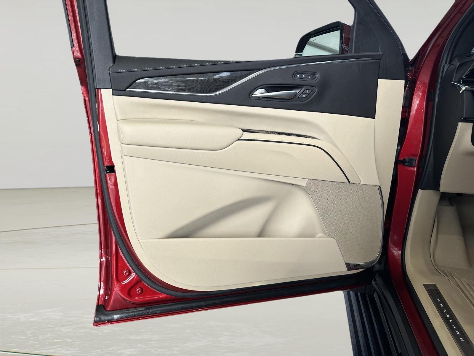 2023 Cadillac Escalade Premium Luxury