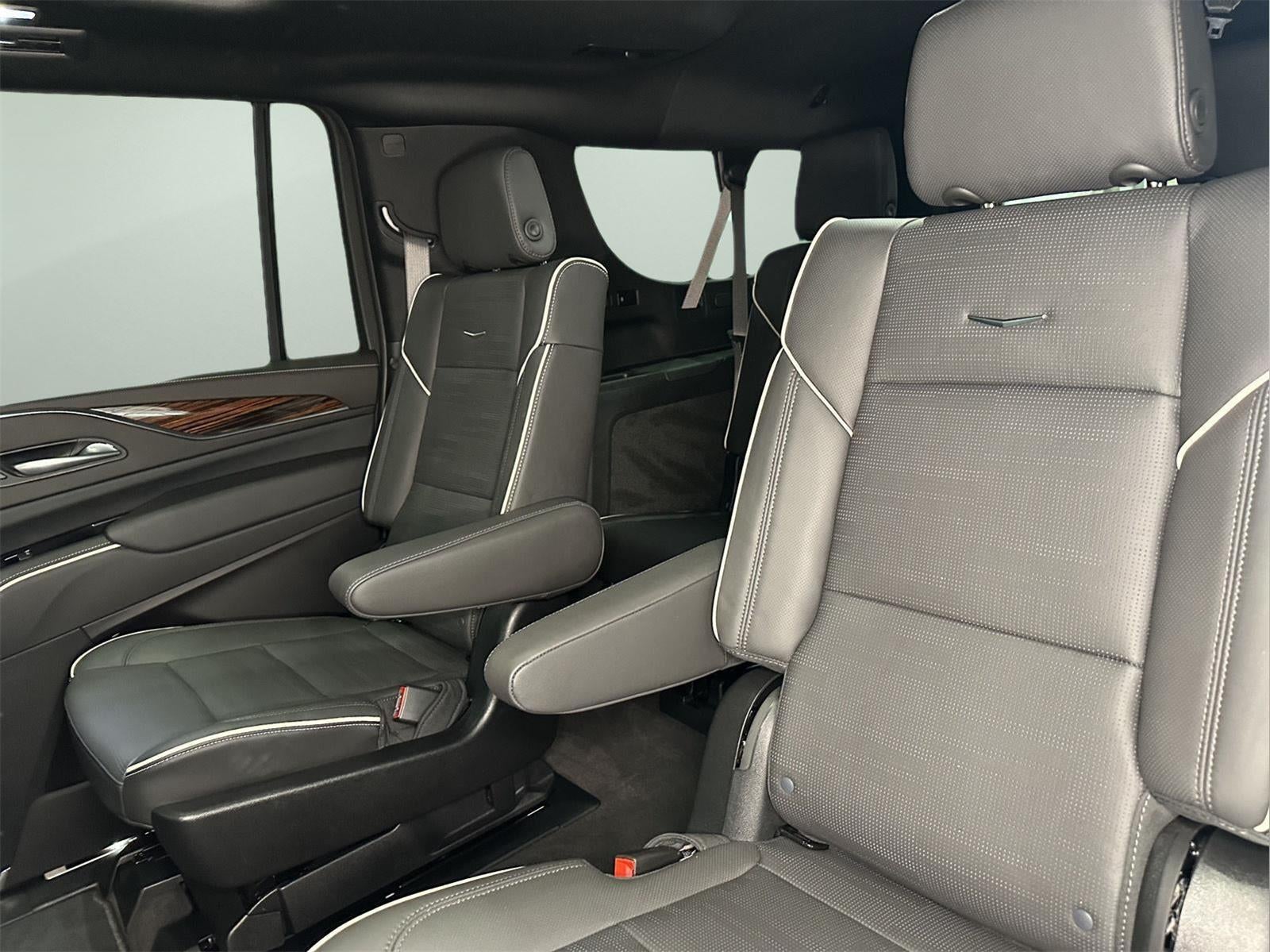 2024 Cadillac Escalade ESV Premium Luxury