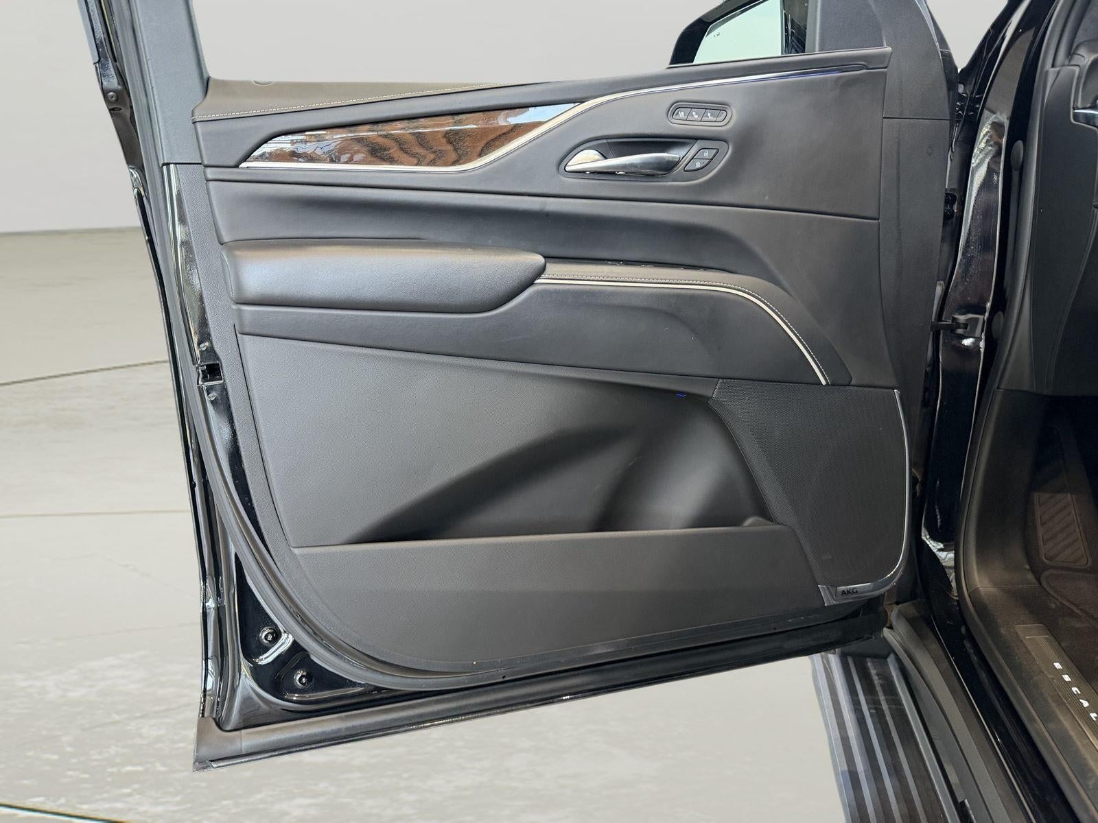 2022 Cadillac Escalade ESV Premium Luxury Platinum