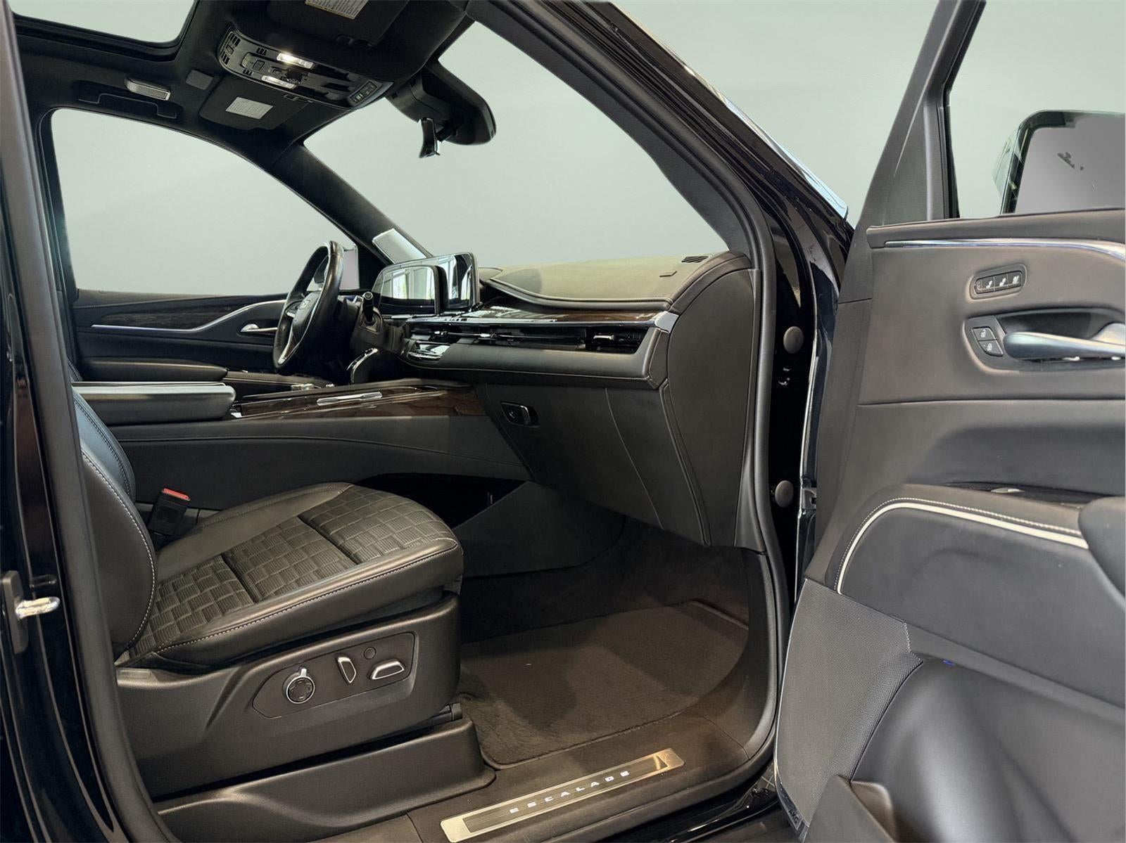 2022 Cadillac Escalade ESV Premium Luxury Platinum