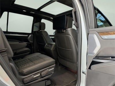 2025 Cadillac Escalade Sport Platinum
