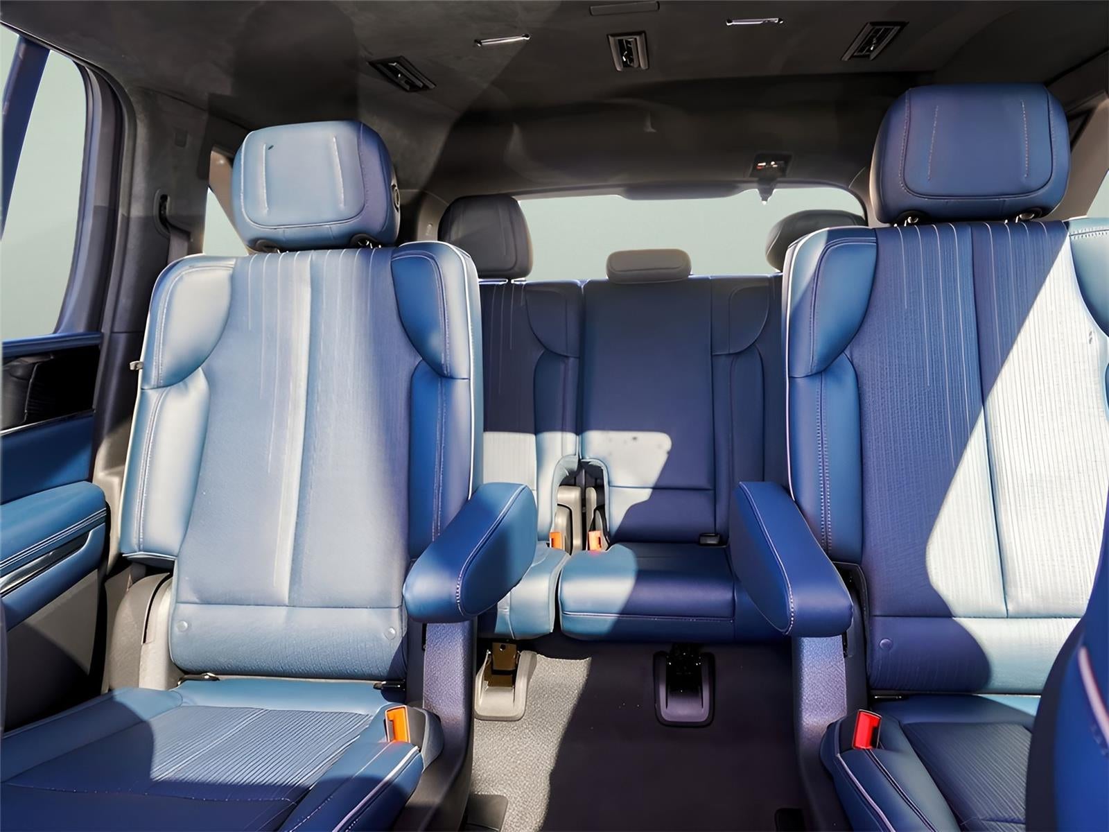 2025 Cadillac ESCALADE IQ Luxury 2