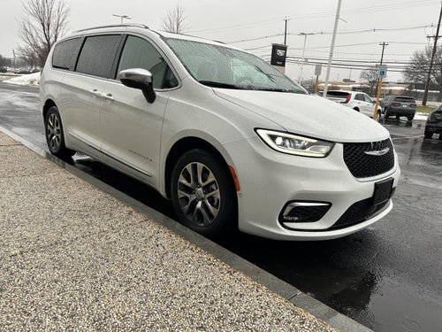 2023 Chrysler Pacifica Hybrid Pinnacle